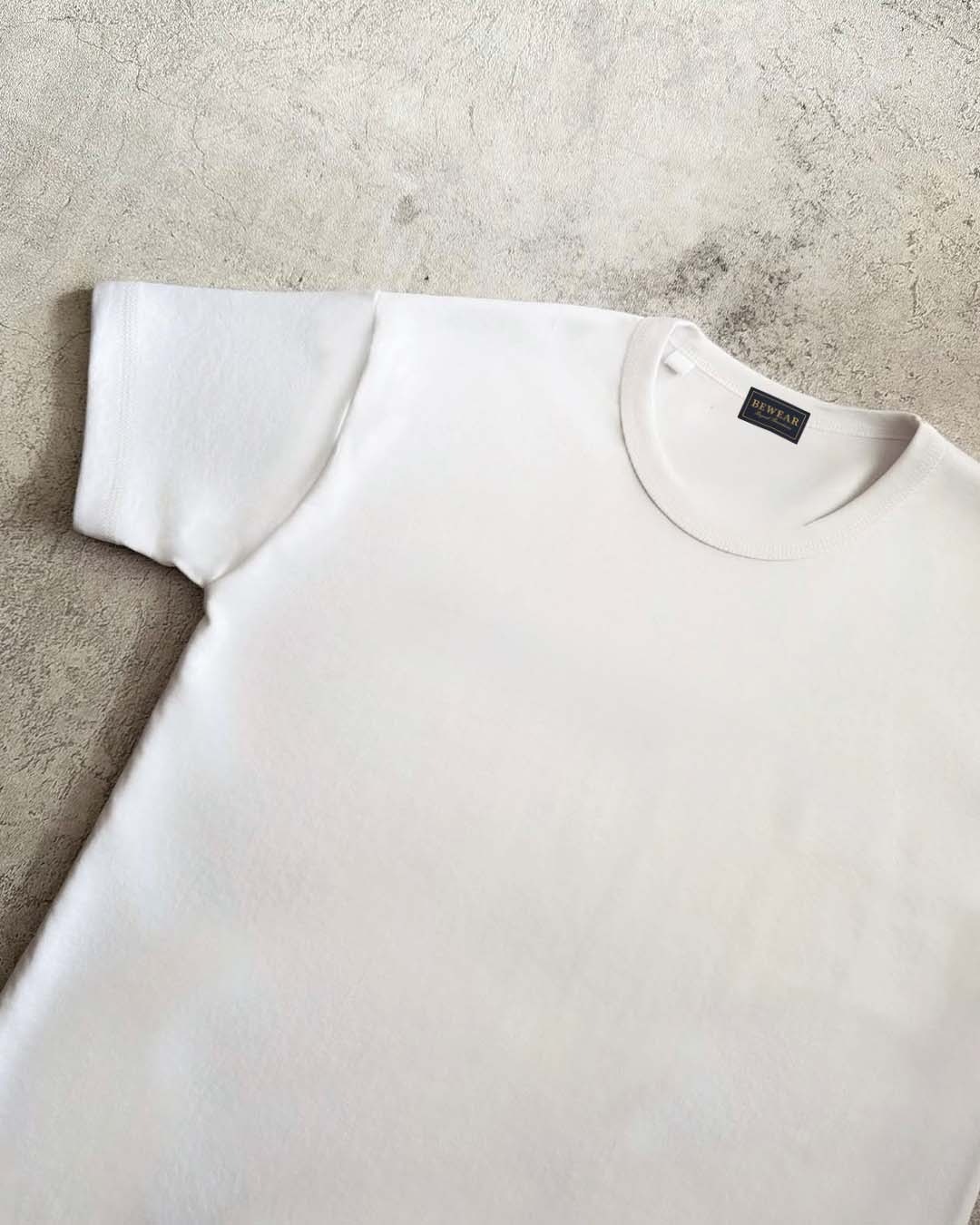 Bewear - Fitted Stretchy Tee Whitee V.2