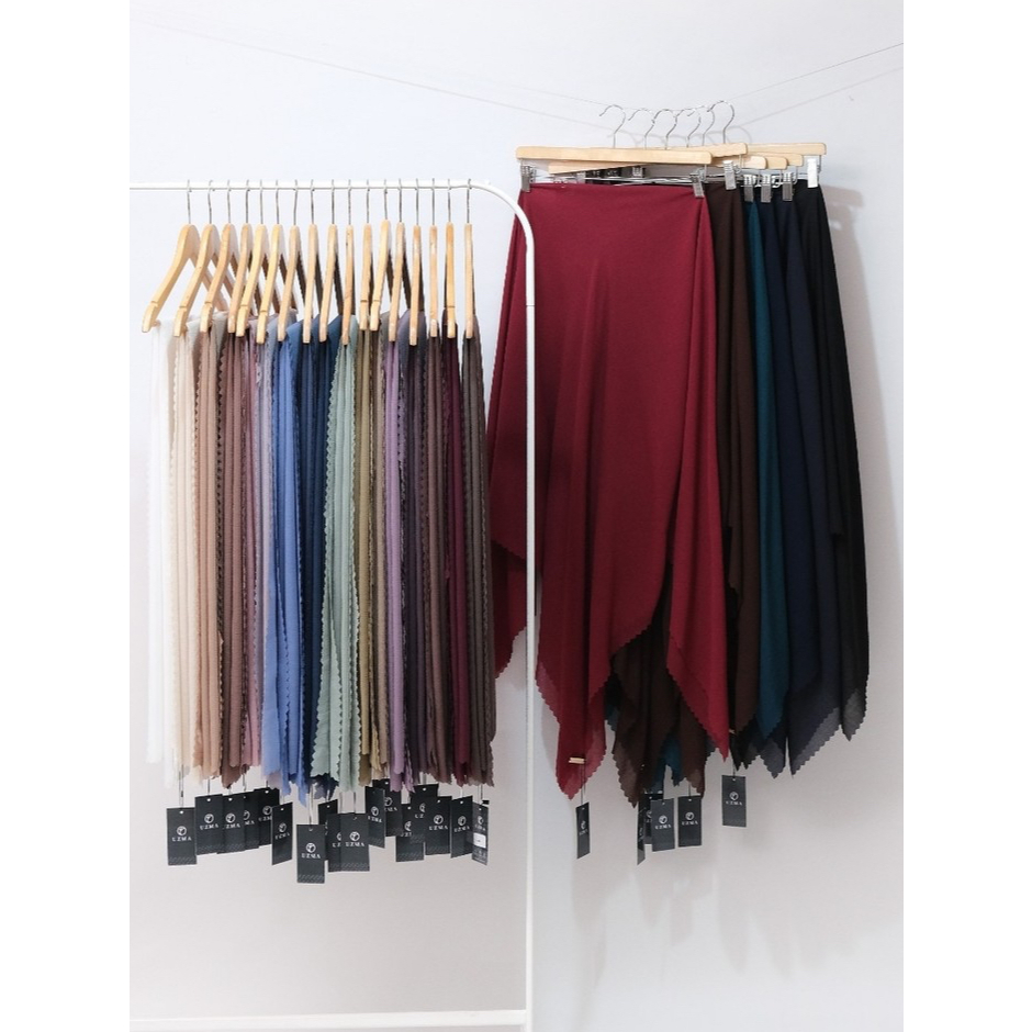 Uzma Indonesia ZIBA Basic Scarf Syar'i 140 x 140 cm Voal Arabian Miracle Segi Empat Polos BROKEN WHITE EMERALD BLACK NAVY
