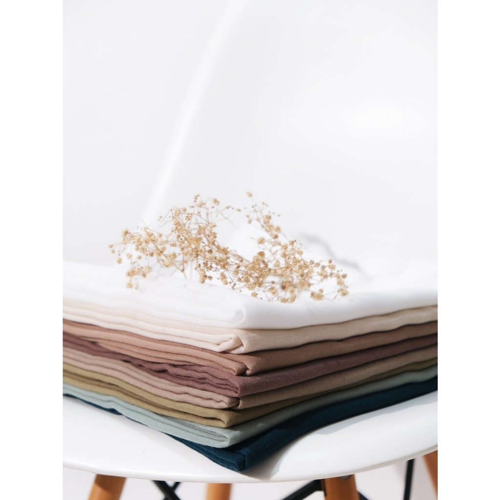 Uzma Indonesia ZIBA Basic Scarf Syar'i 140 x 140 cm Voal Arabian Miracle Segi Empat Polos BROKEN WHITE EMERALD BLACK NAVY