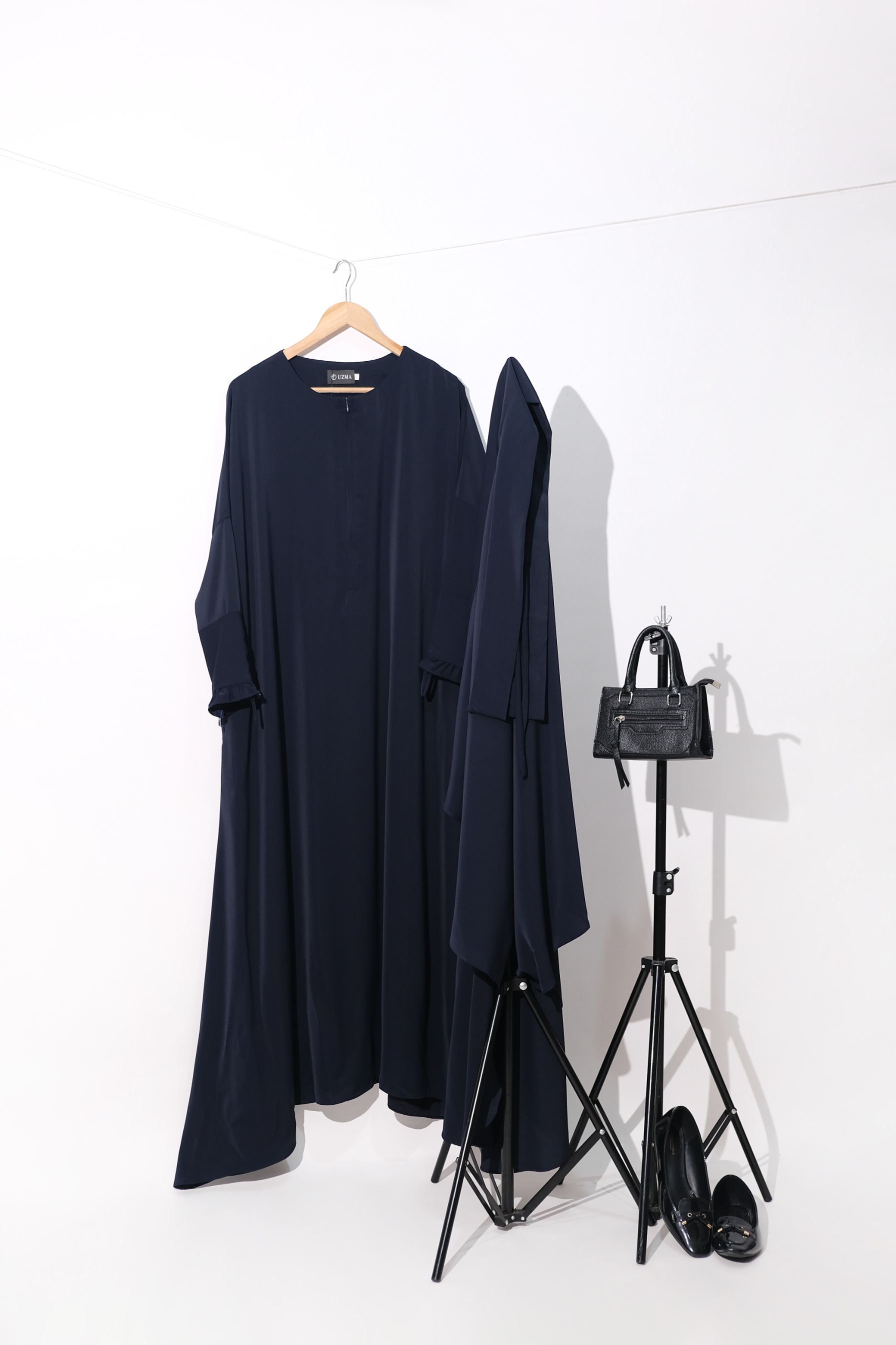 Uzma Indonesia - HAFSHAH Abaya Basic Syar'i Polytech Polos Muslimah Gamis Simple Elegant Lembut Adem Abaya Haji Umroh Daily