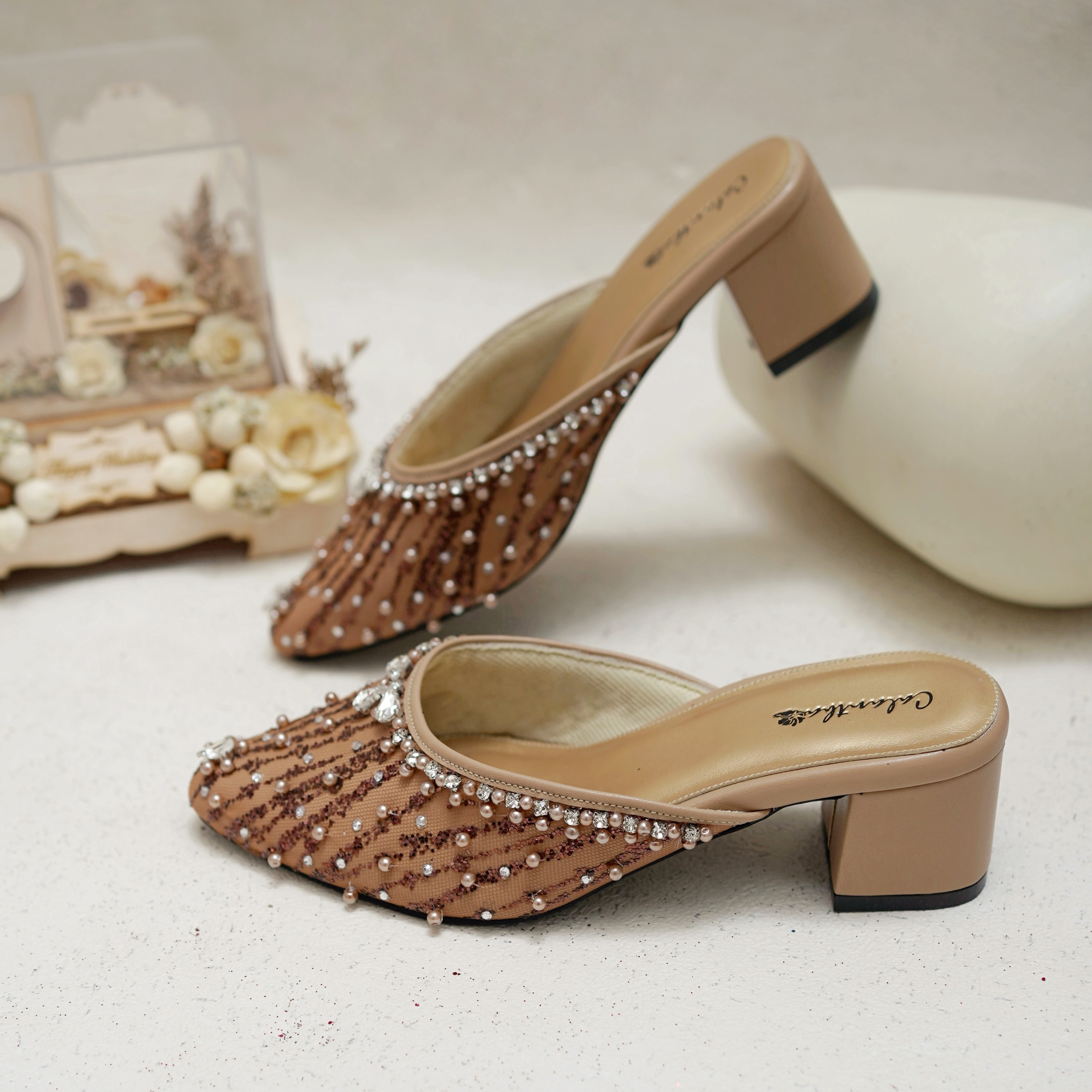 Deu_Calantha Sepatu Pesta Wanita Wedding Shoes Selop Payet Bella Brown Glitter Heels 5 Cm Slop Berbahan Brokat Insole Empuk