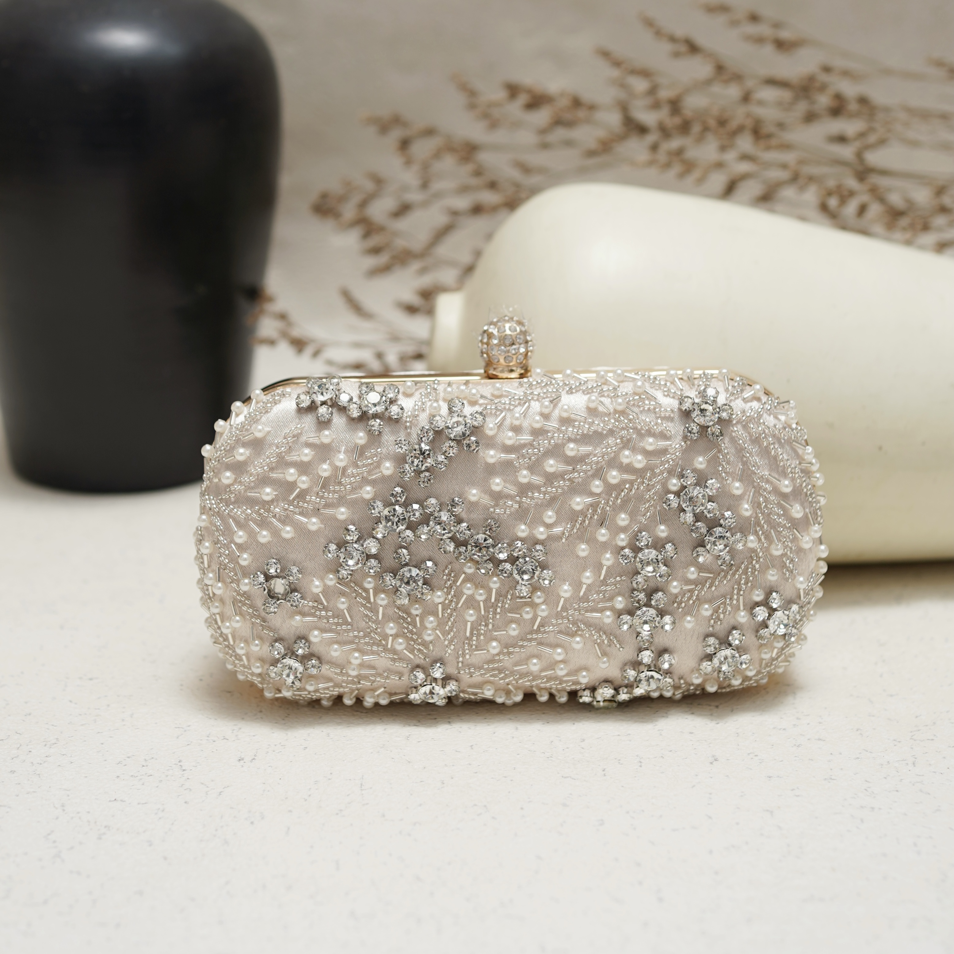 Deu_Calantha Clutch Pesta Wanita Ornella Mewah Full Crystal Mutiara – Tas Bridal Bordir Bunga Elegant Frame Gold Premium Wedding Party