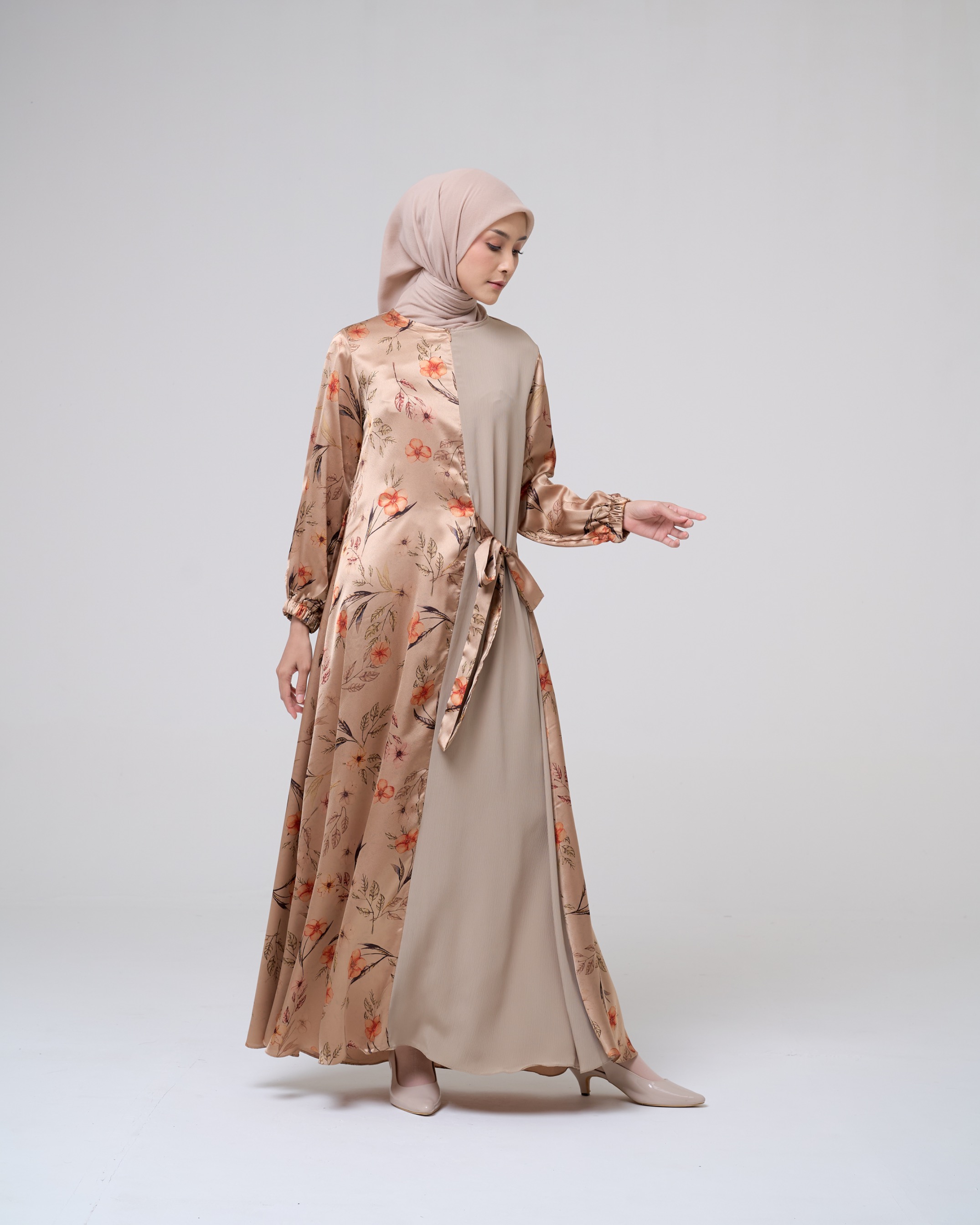 Amaris Dress