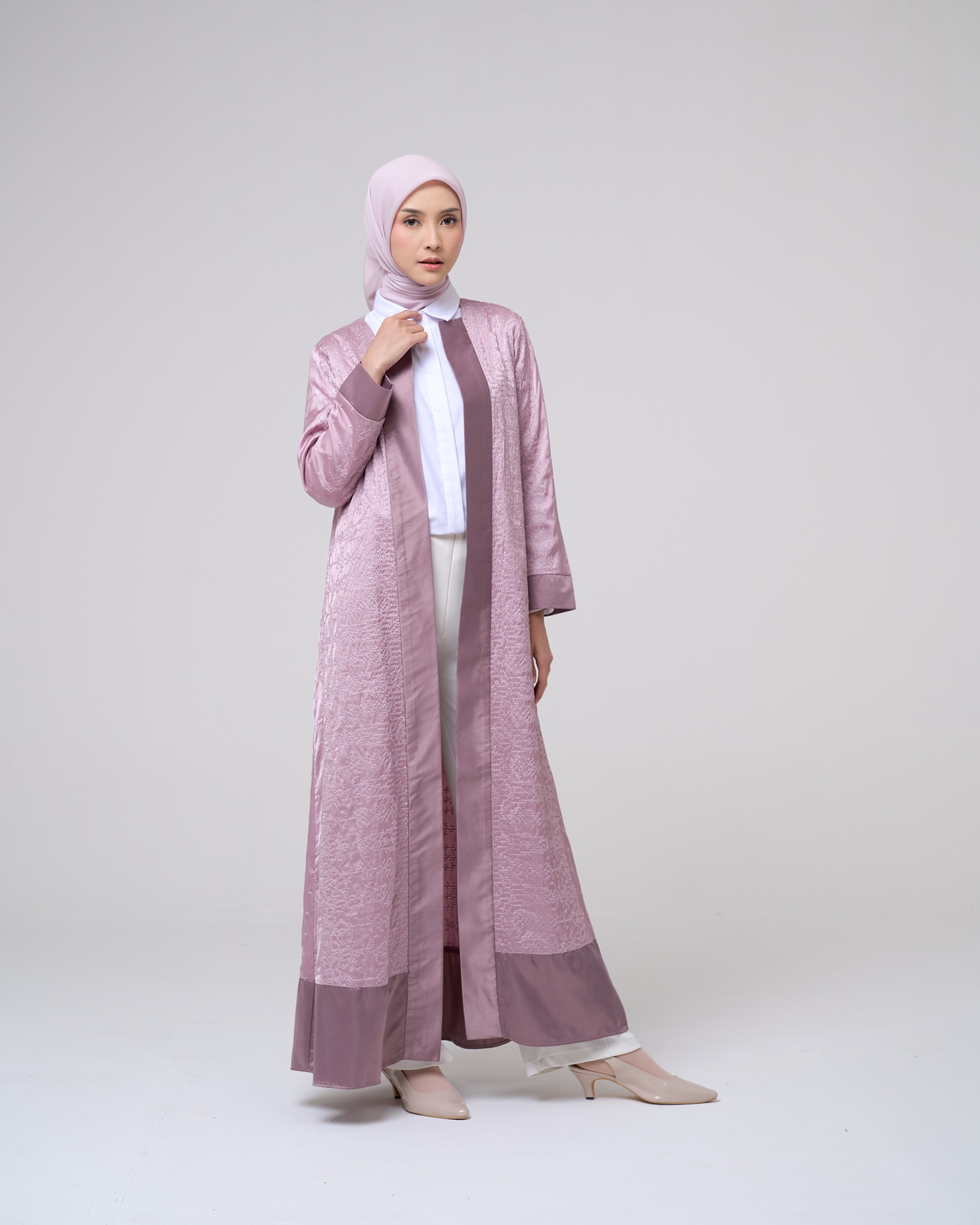 Nuha Outer