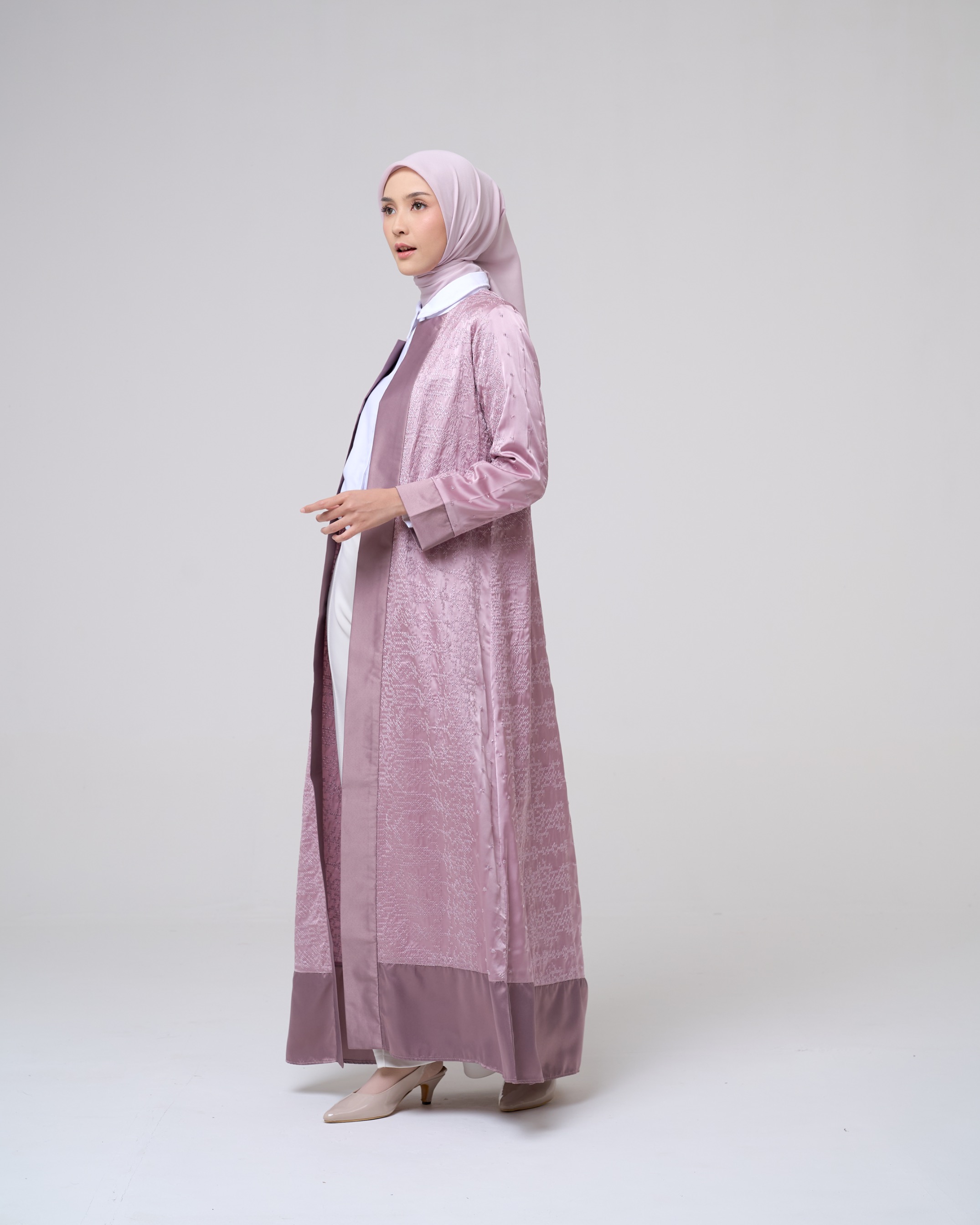 Nuha Outer