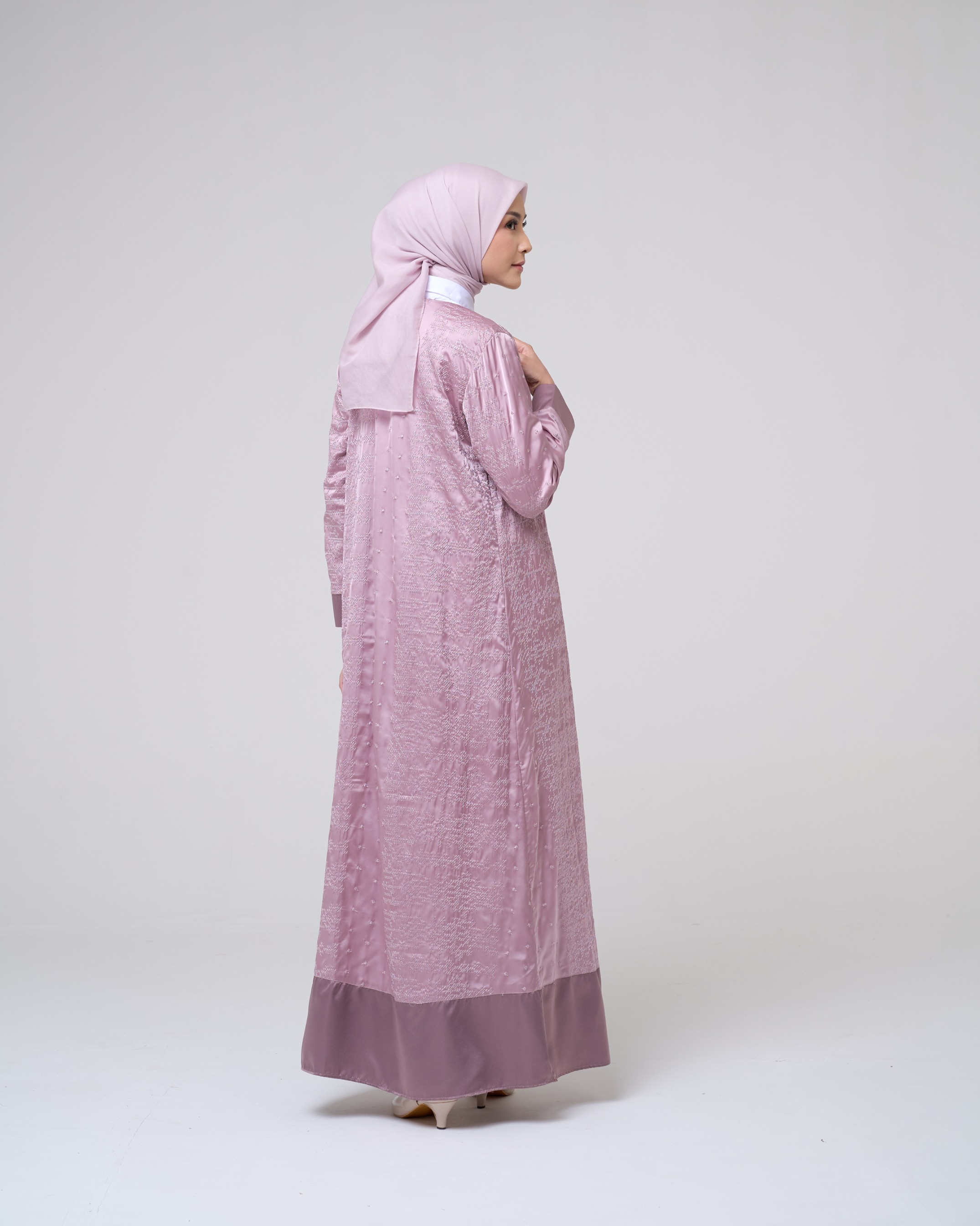 Nuha Outer