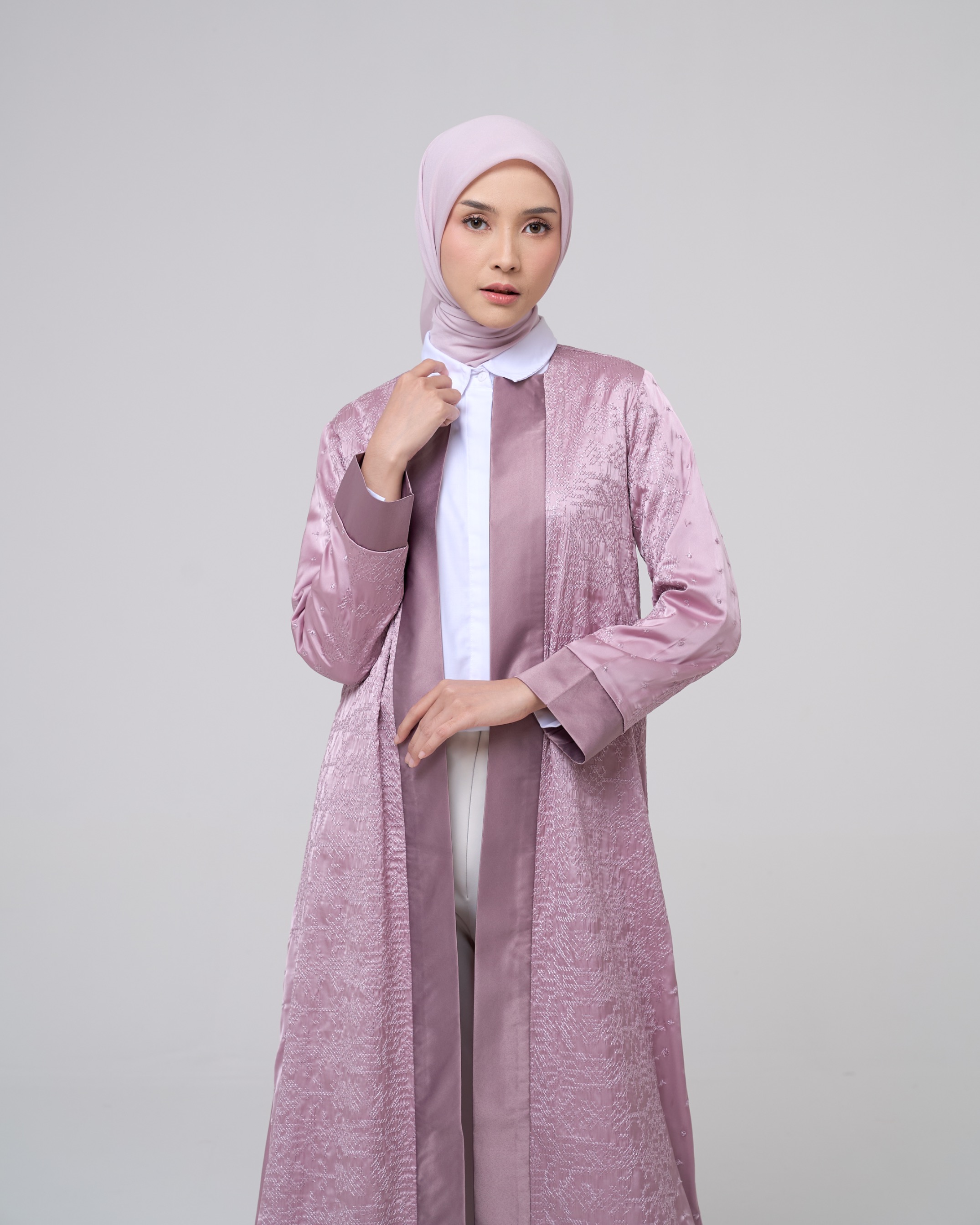 Nuha Outer