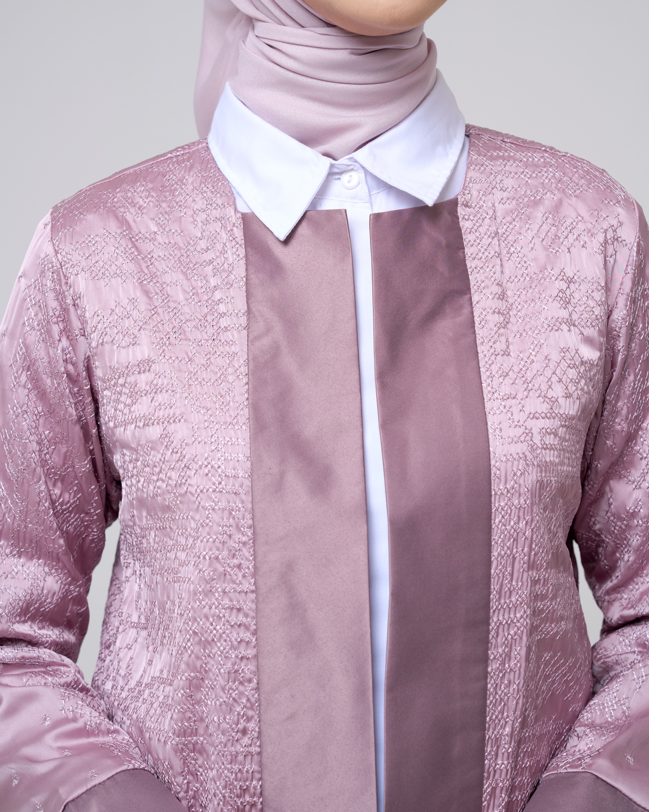 Nuha Outer