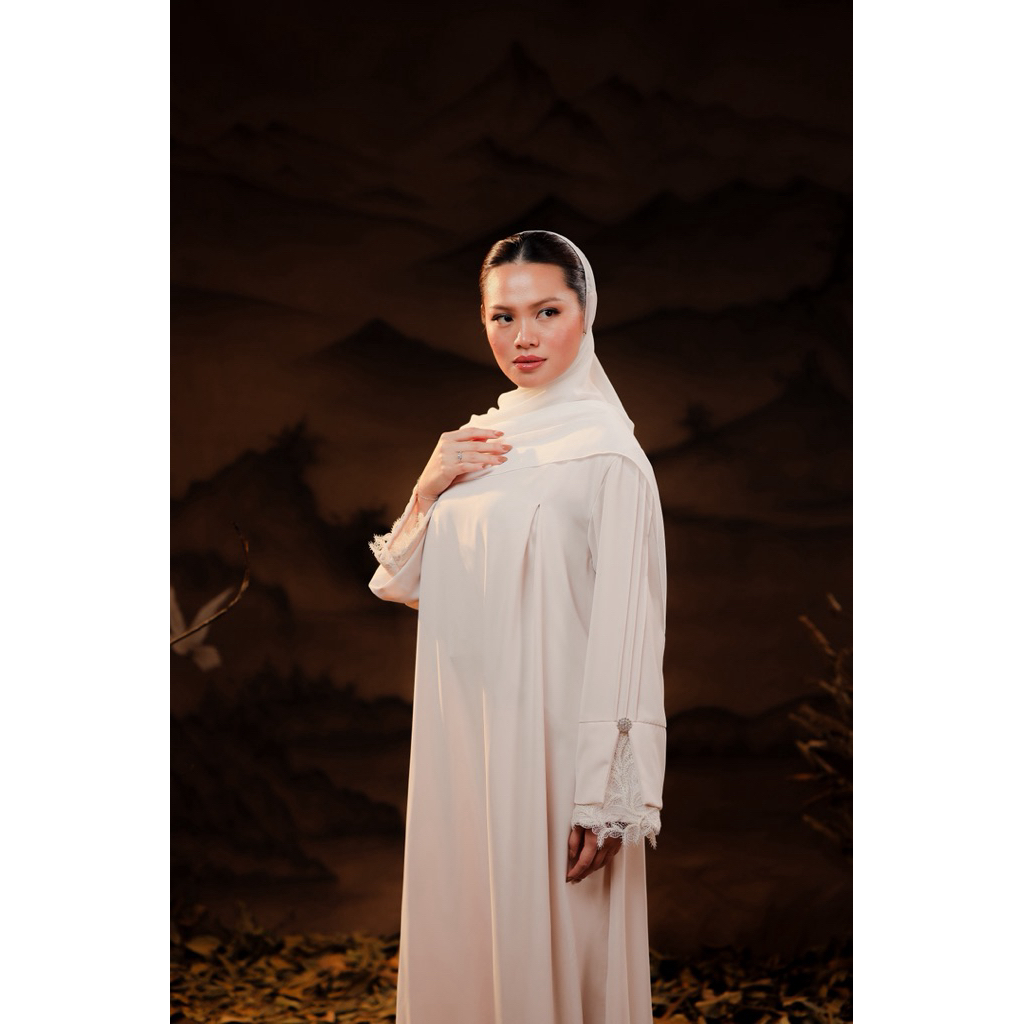 House of Syaira Ikhlara Abaya - Dress Abaya Wanita Silk Premium Renda Elegan
