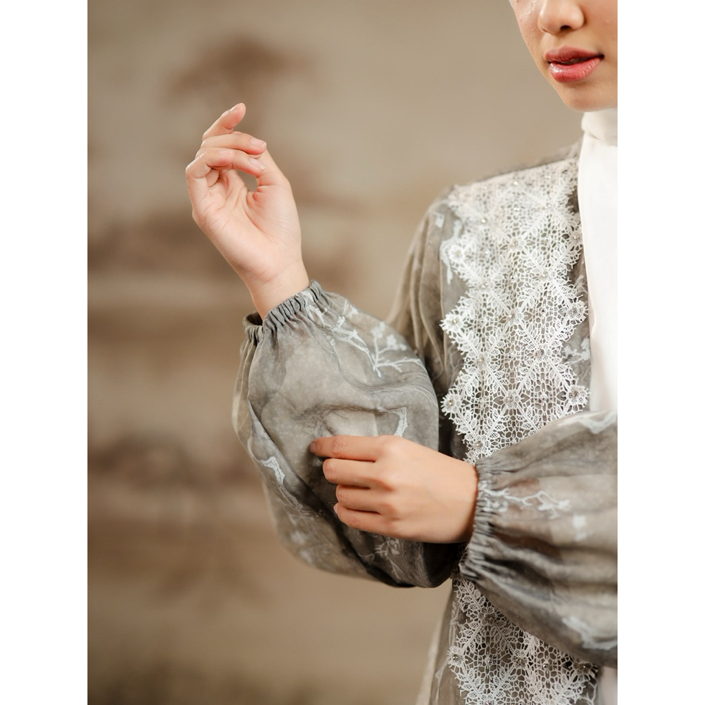 House of Syaira Kayla Outer - Outer Wanita Organdi Print Renda Bordir Payet Elegan