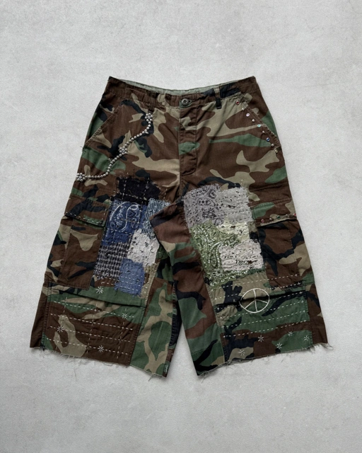 Image of Reworked BDU Camo Cargo Over Shorts - 005