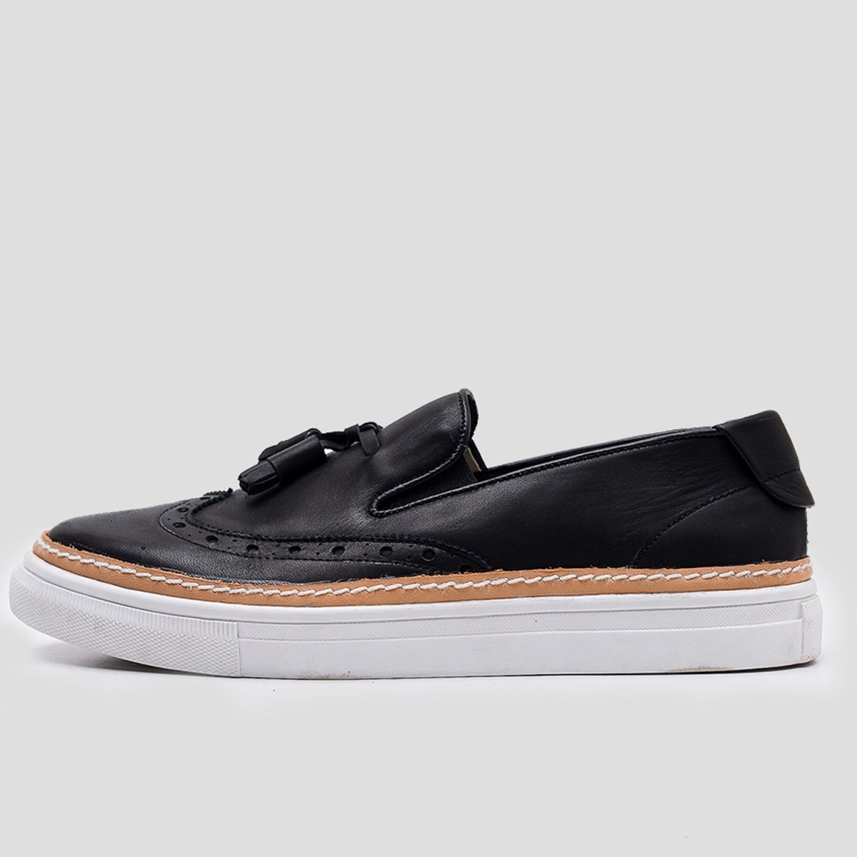 Mono Wing Tip Black