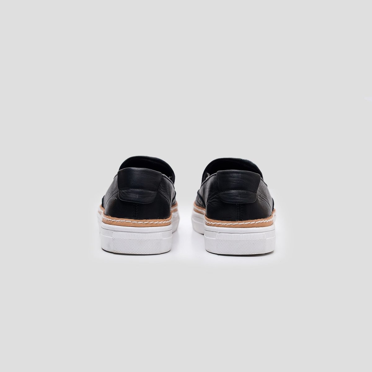 Mono Wing Tip Black