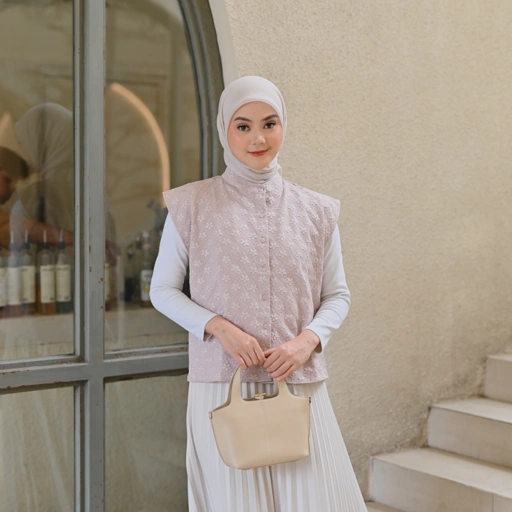 Image of Marchemode Mika Vest Rompi Brukat Timbul Reguler Bigsize Upsize New Arrival