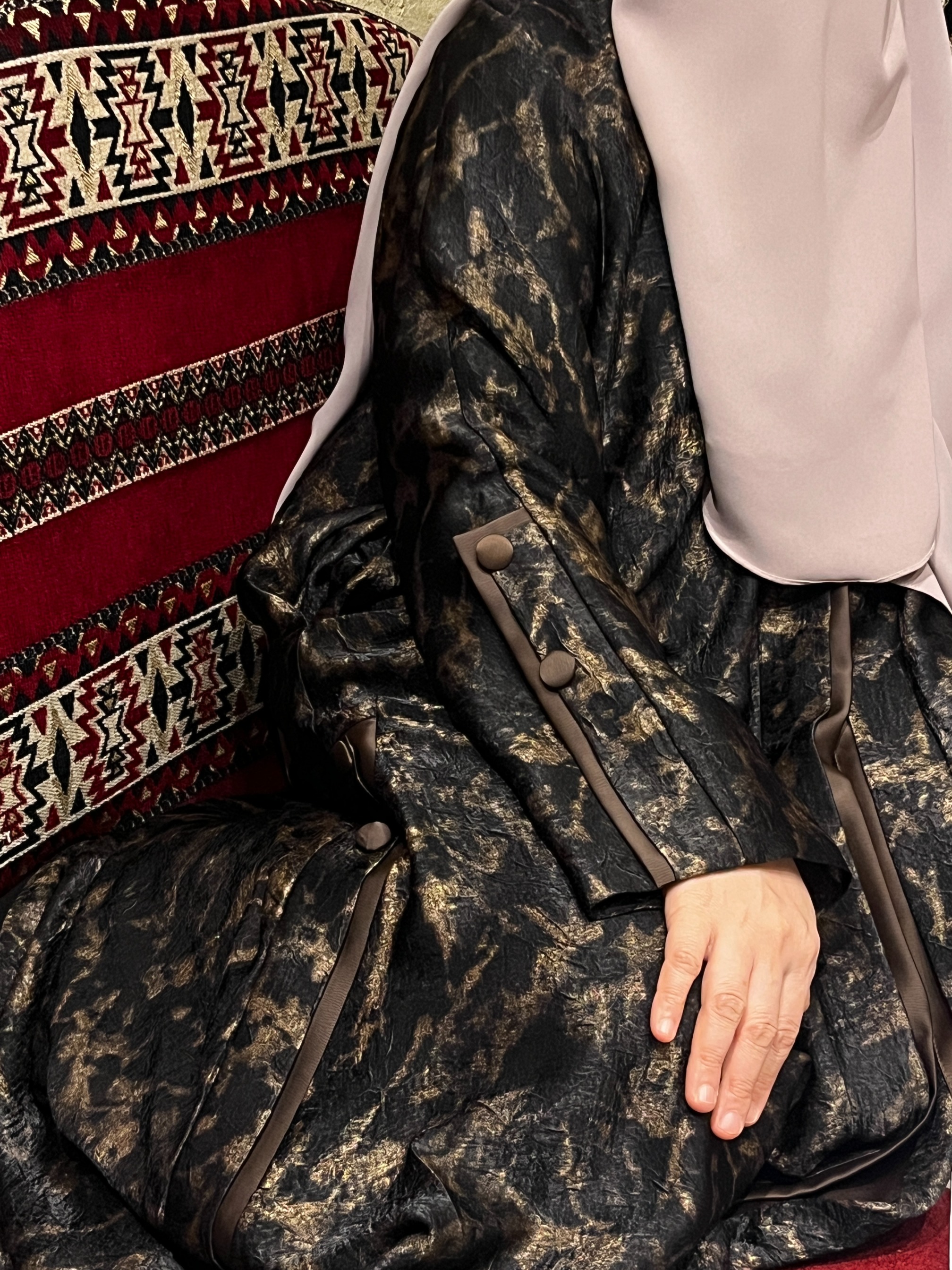Uhibbu Abaya Sarah - Textured Crashed Polyester