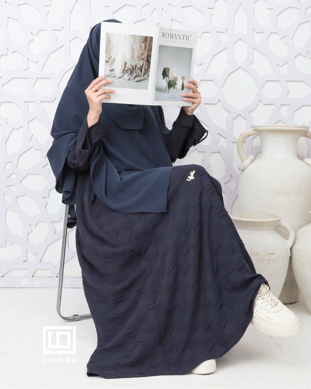 UHIBBU Maysa Square Loose Texture Abaya