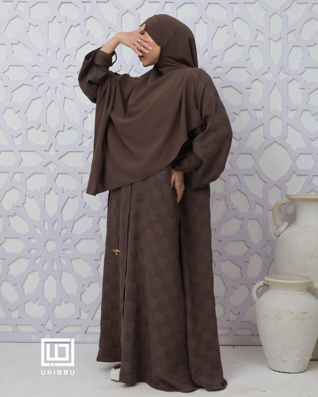 UHIBBU Maysa Square Loose Texture Abaya