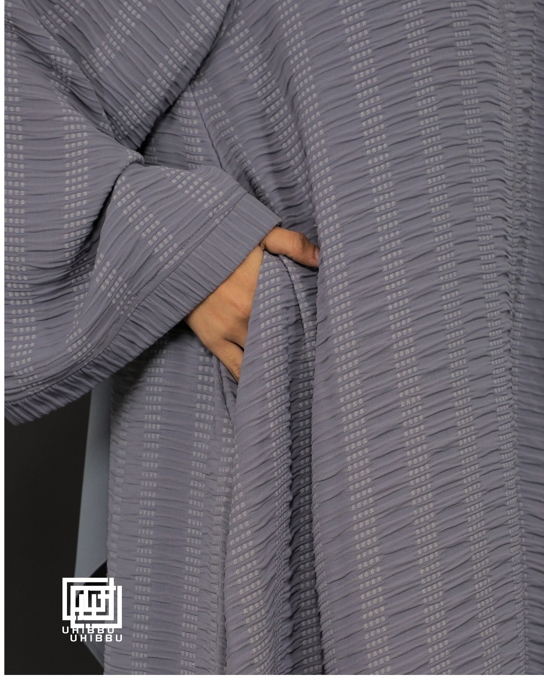UHIBBU QIRA Loose Texture Abaya