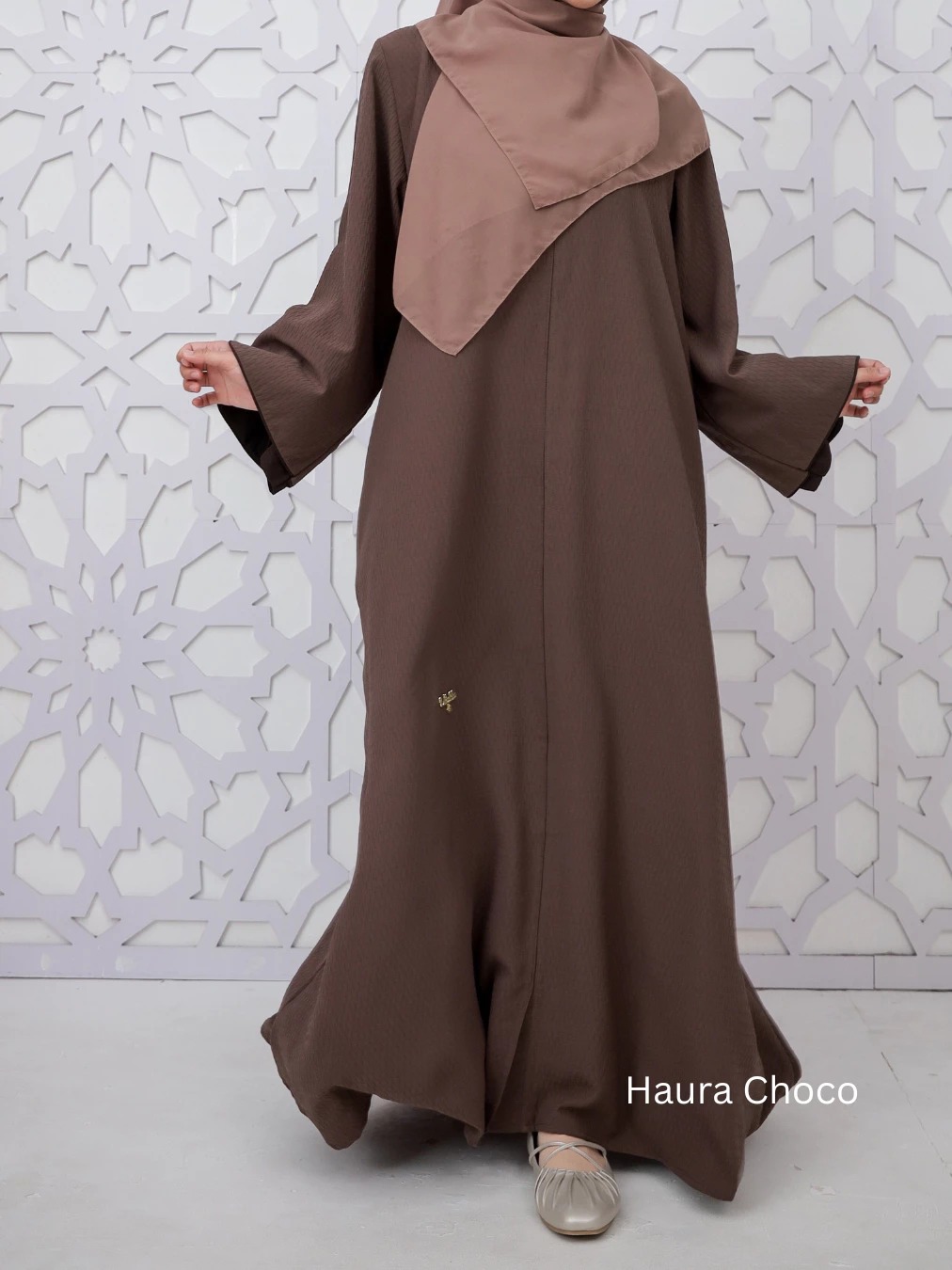 UHIBBU Haura Loose Textured Abaya