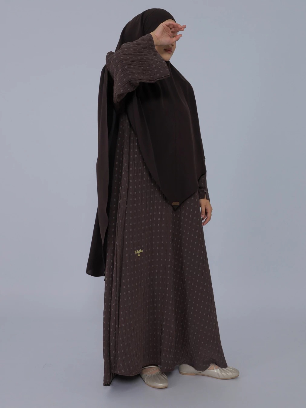 UHIBBU QIRA Loose Texture Abaya