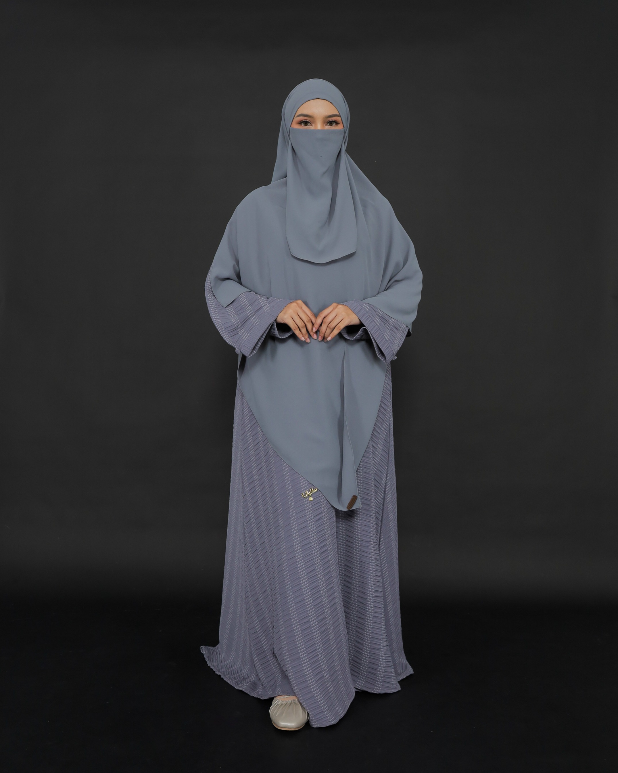 UHIBBU QIRA Loose Texture Abaya