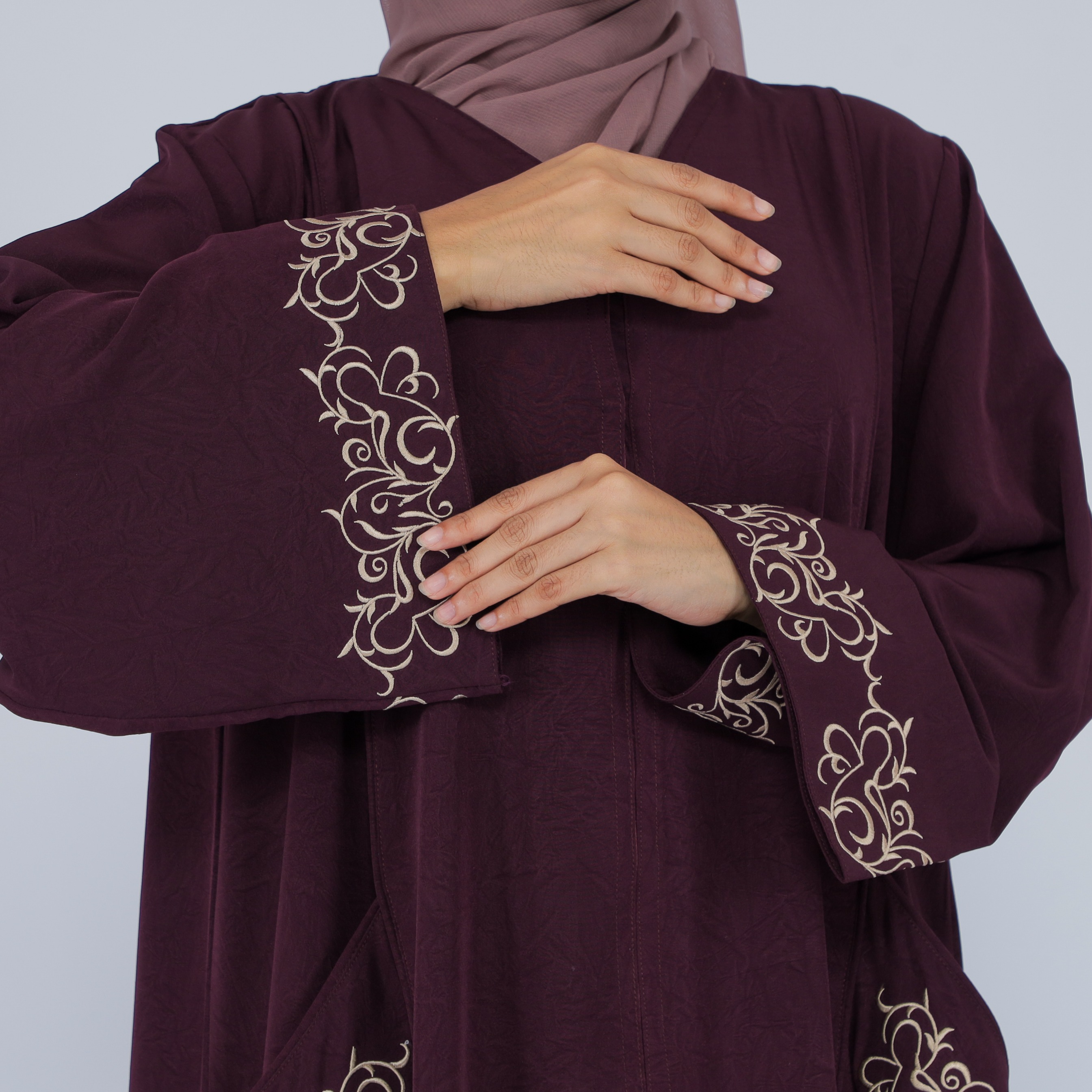 UHIBBU Malika Abaya Embroidery