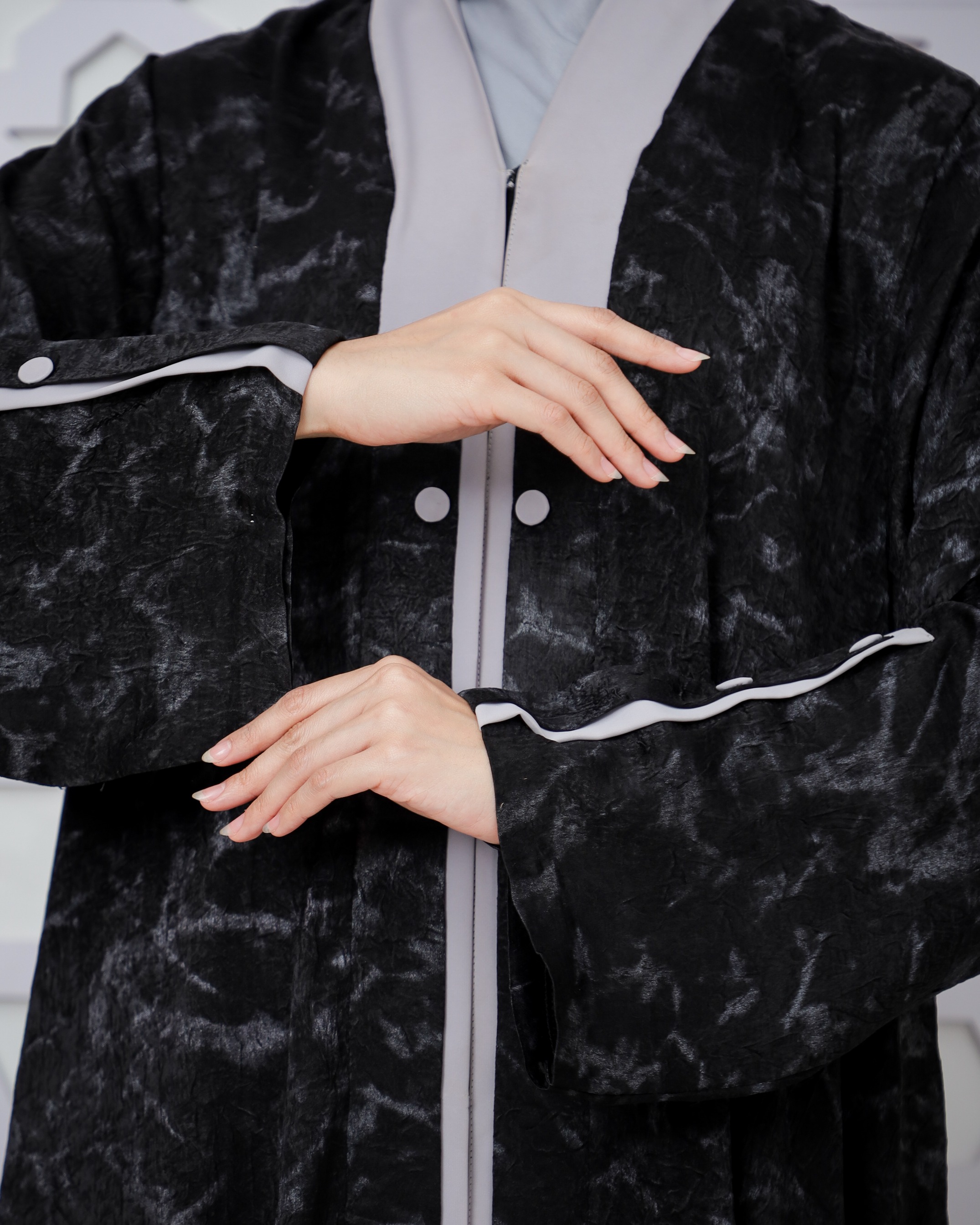 Uhibbu Abaya Sarah - Textured Crashed Polyester