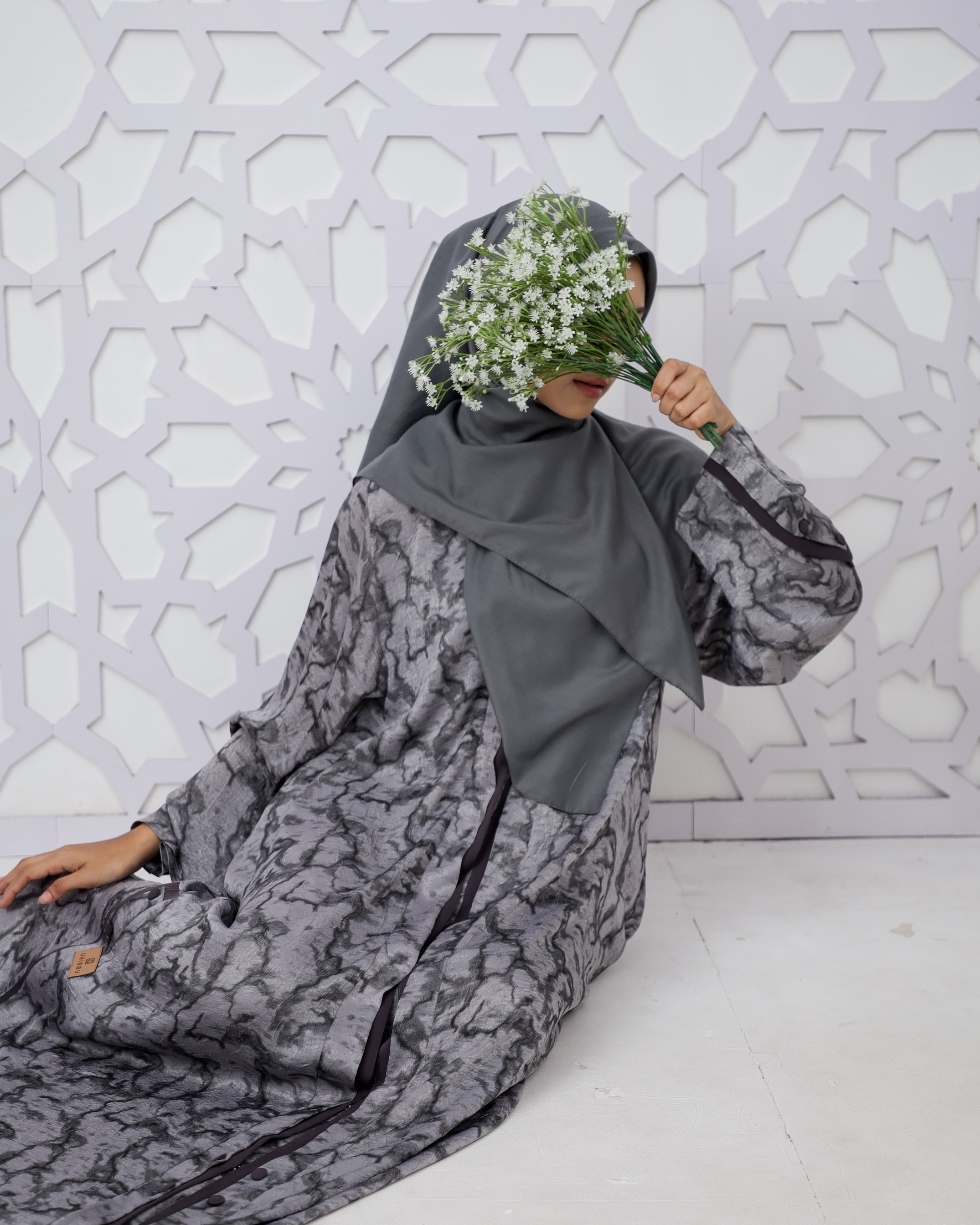 Uhibbu Abaya Sarah - Textured Crashed Polyester