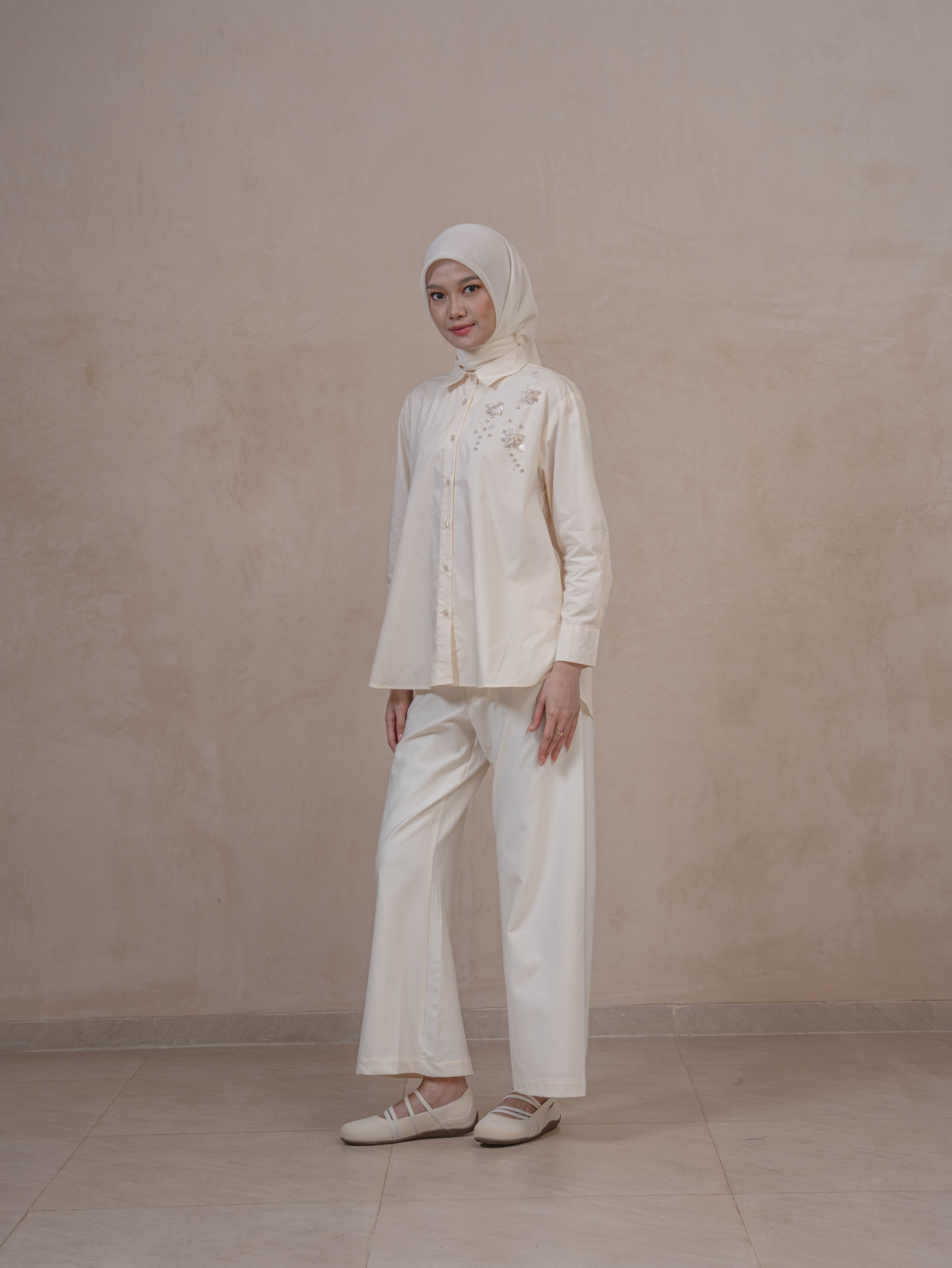 Hagia Shirt Creme