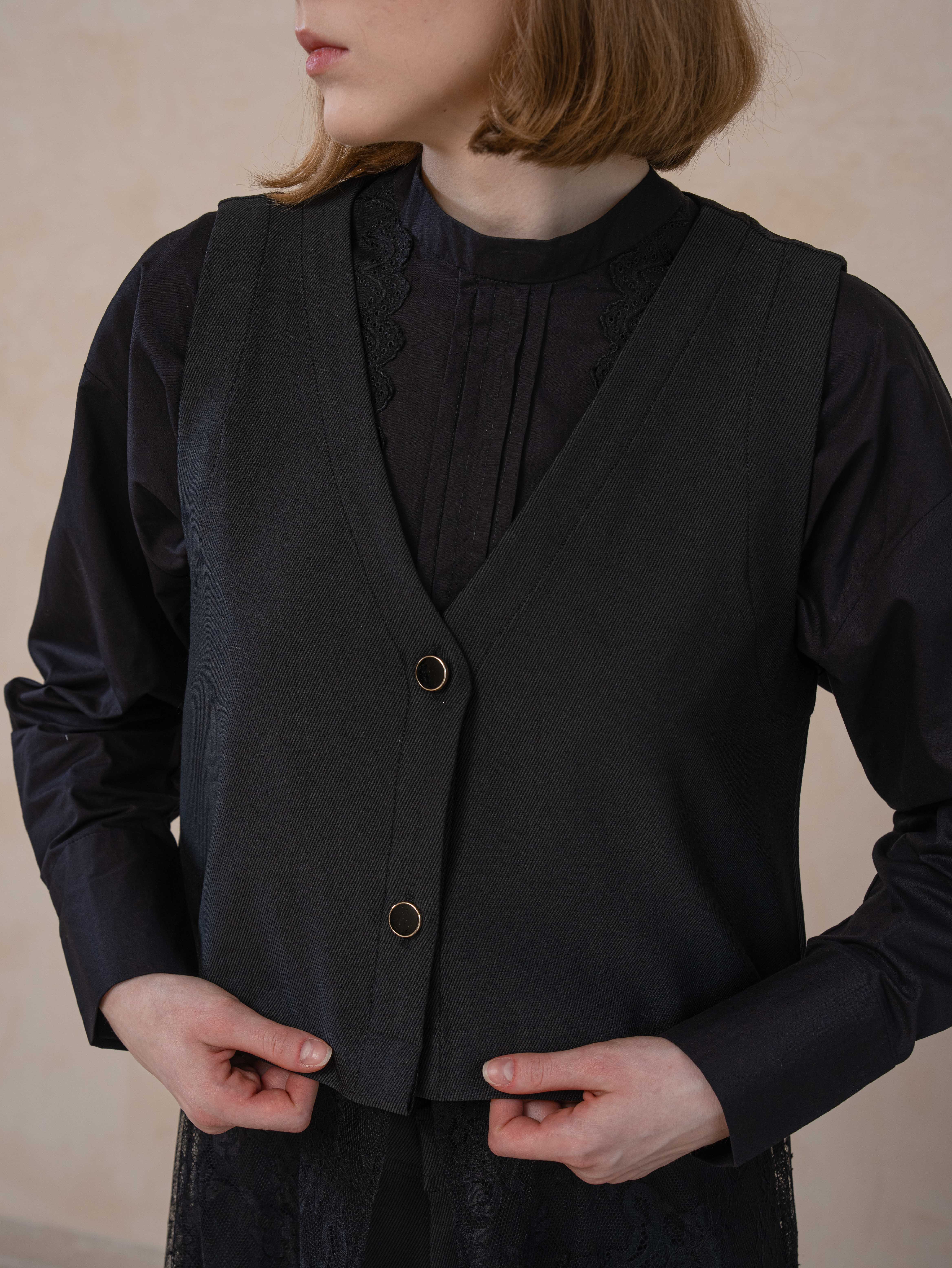 Hanna Vest Black