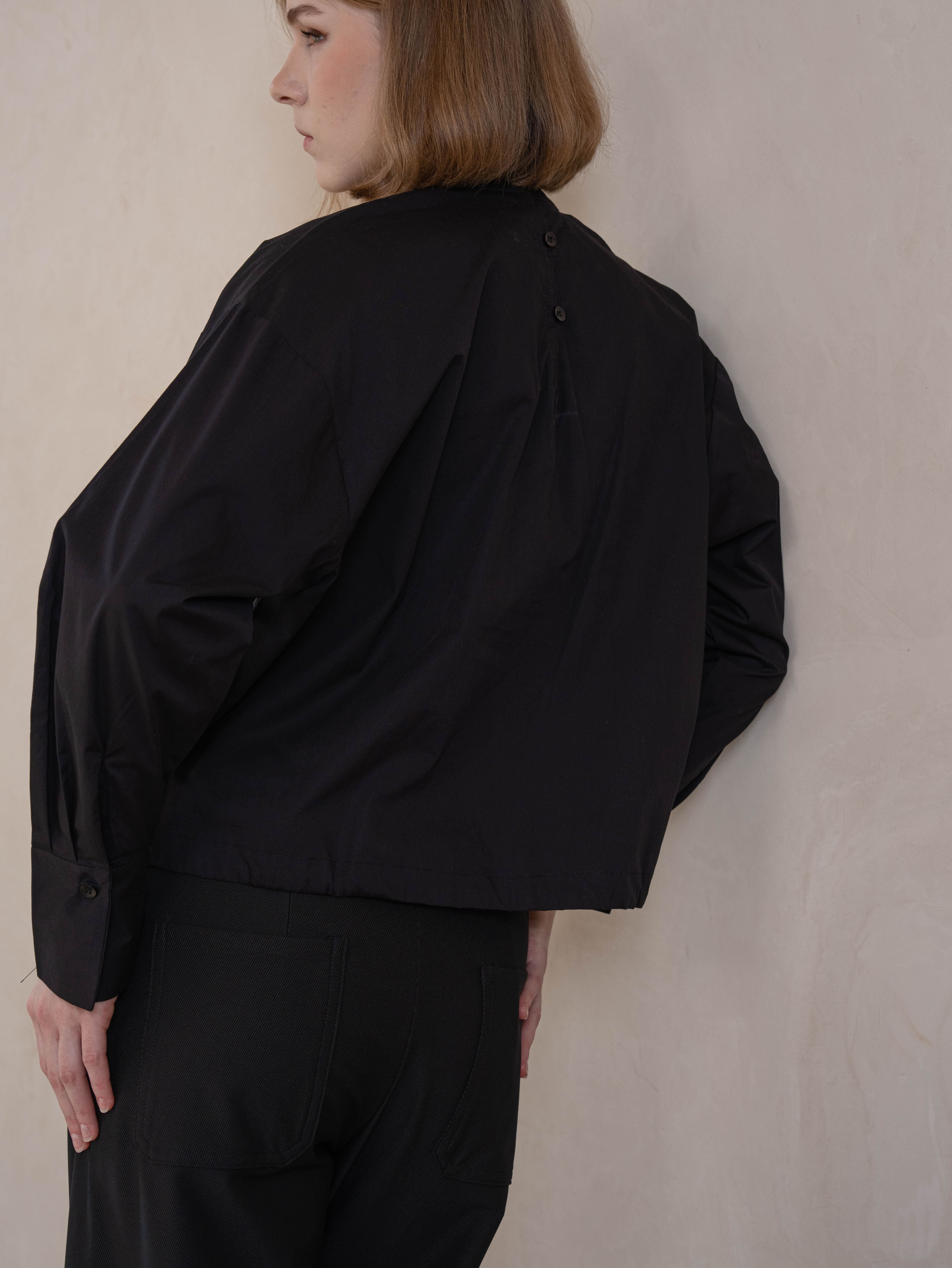 Hamee Top Black