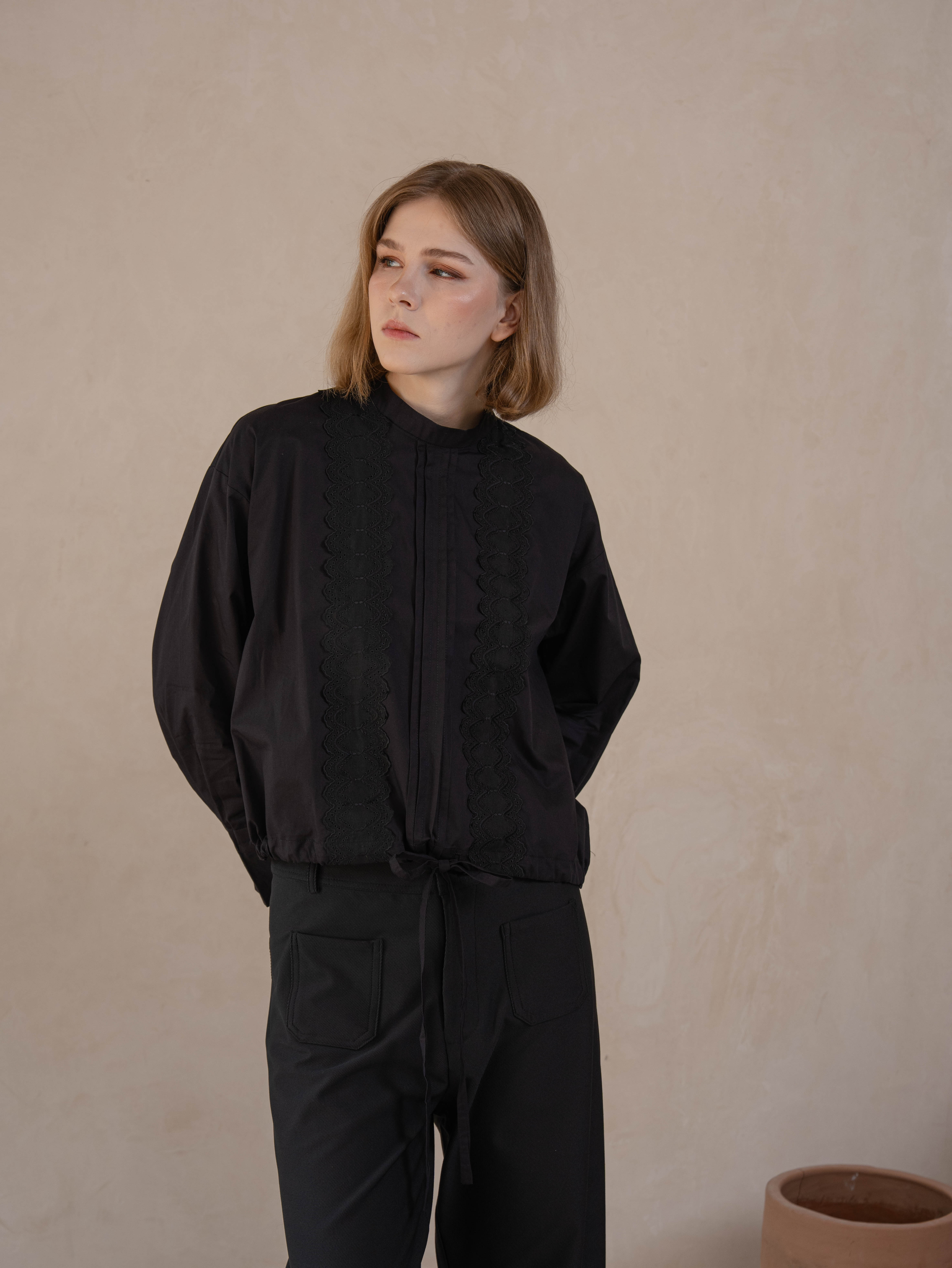 Hamee Top Black