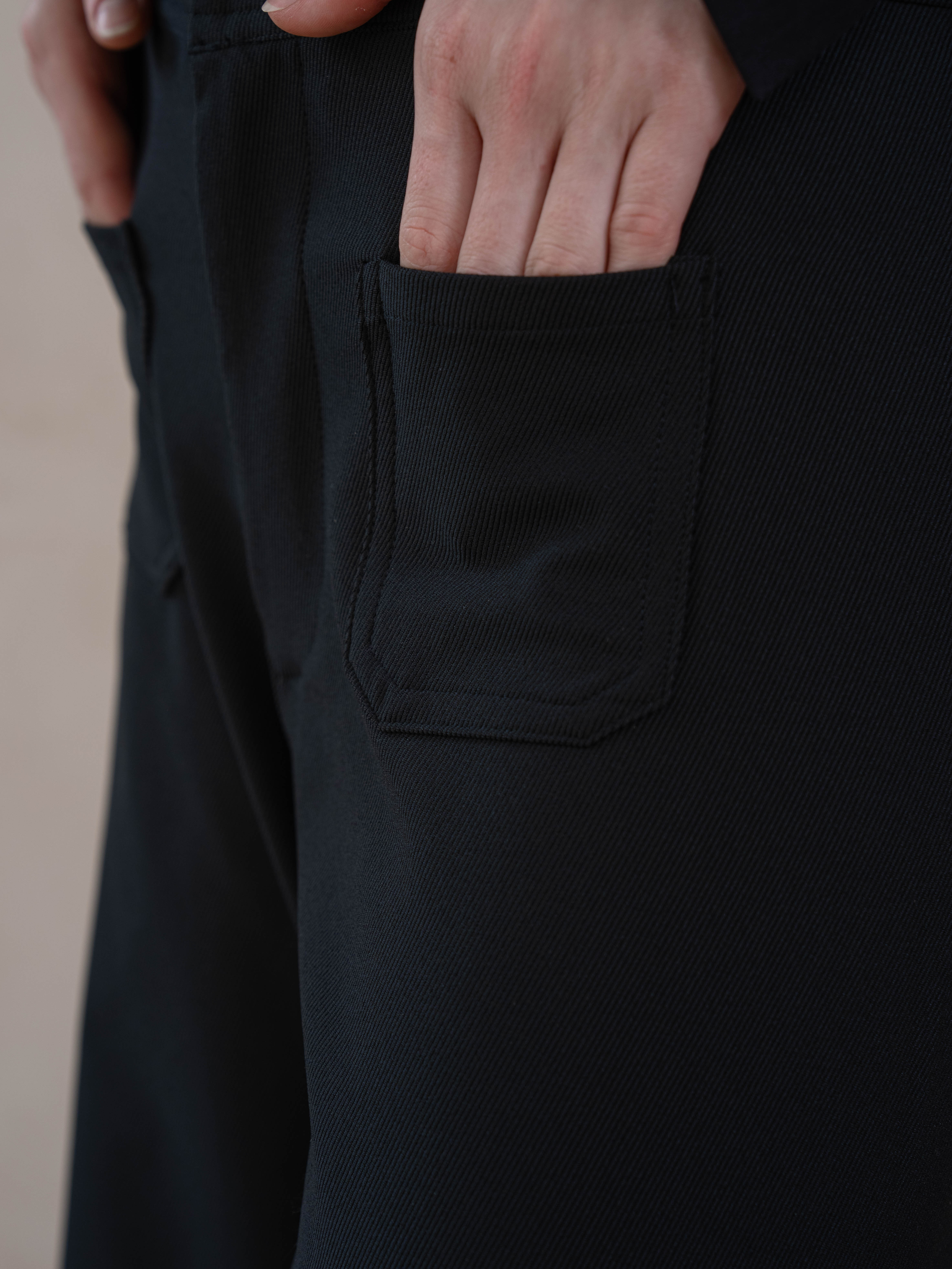 Gia Pants Black