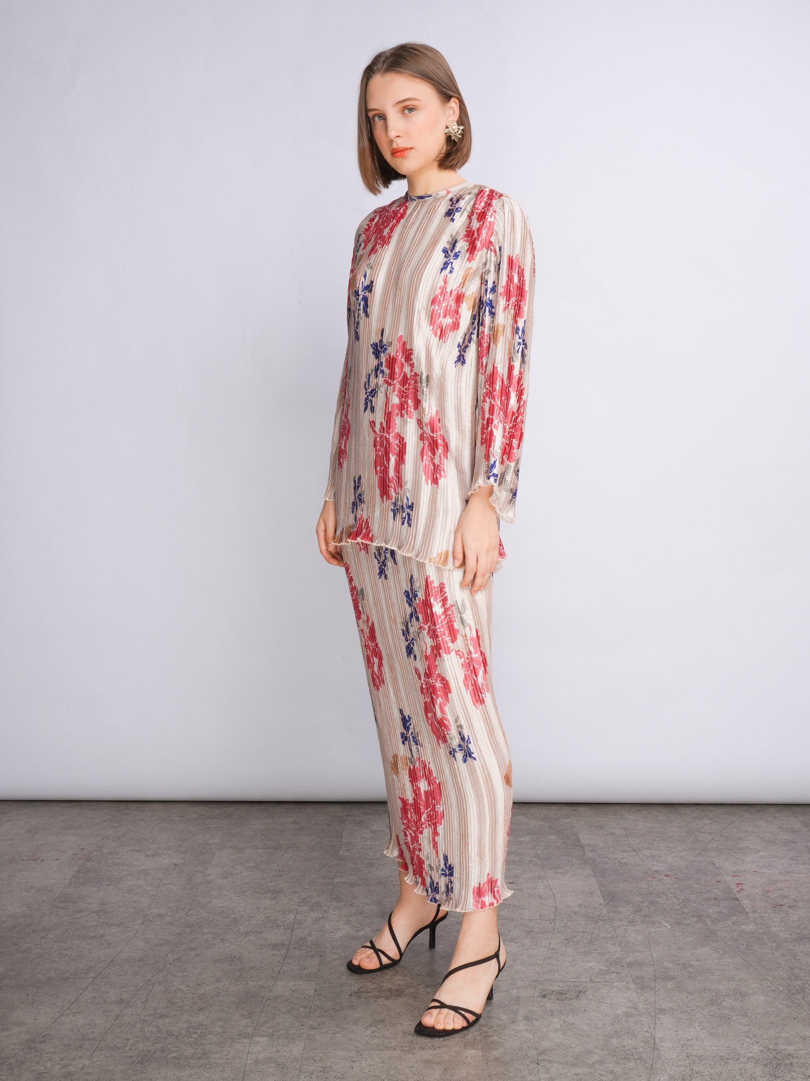 Nai Pleat Skirt Creme