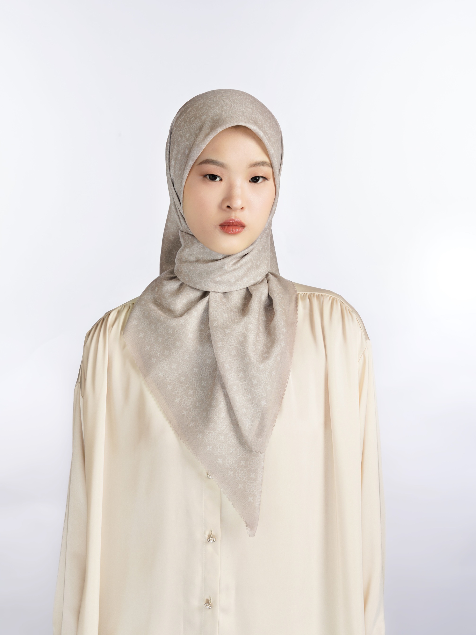 Kanoga Scarves Beige