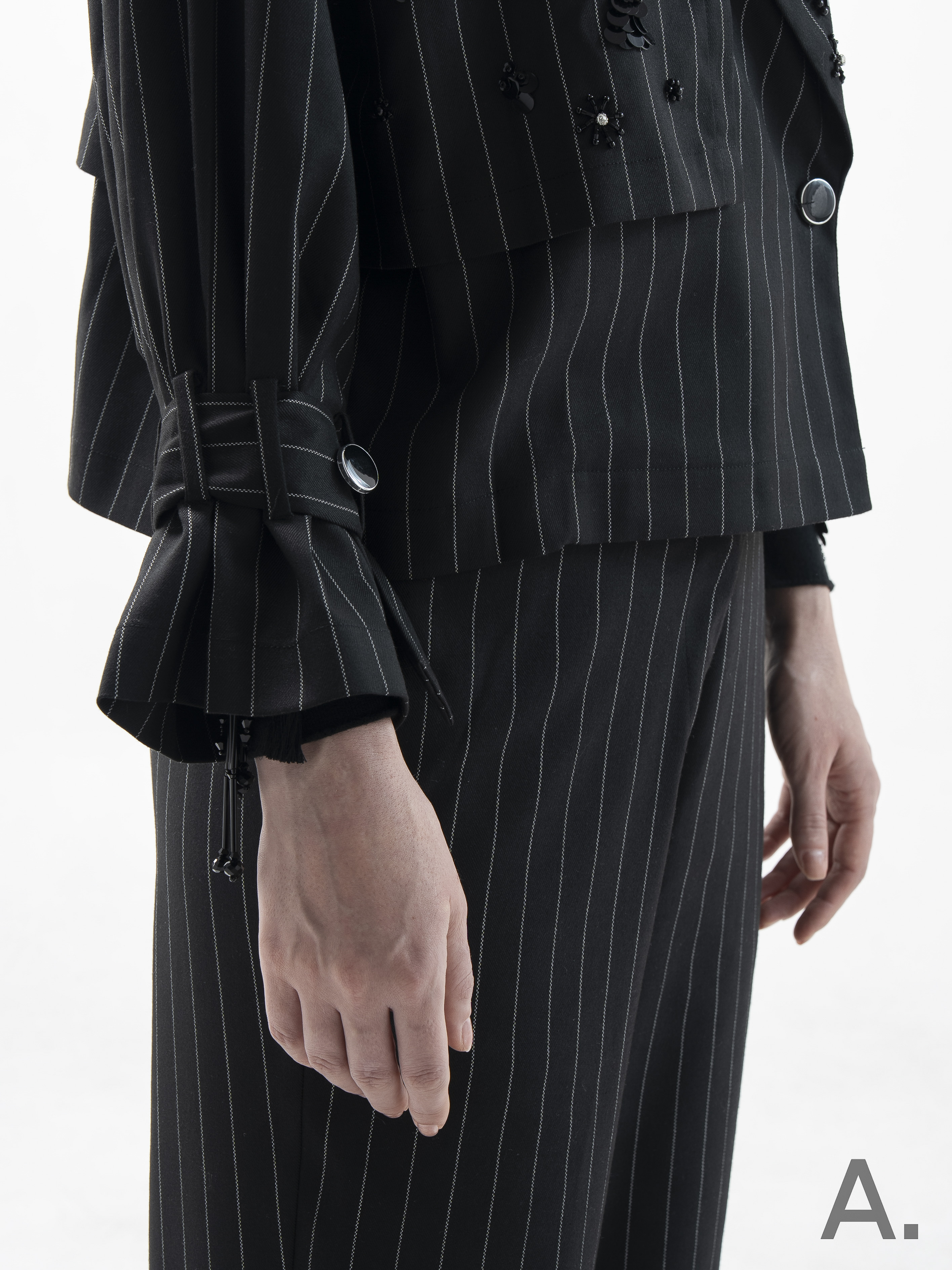 Bay Outer Black