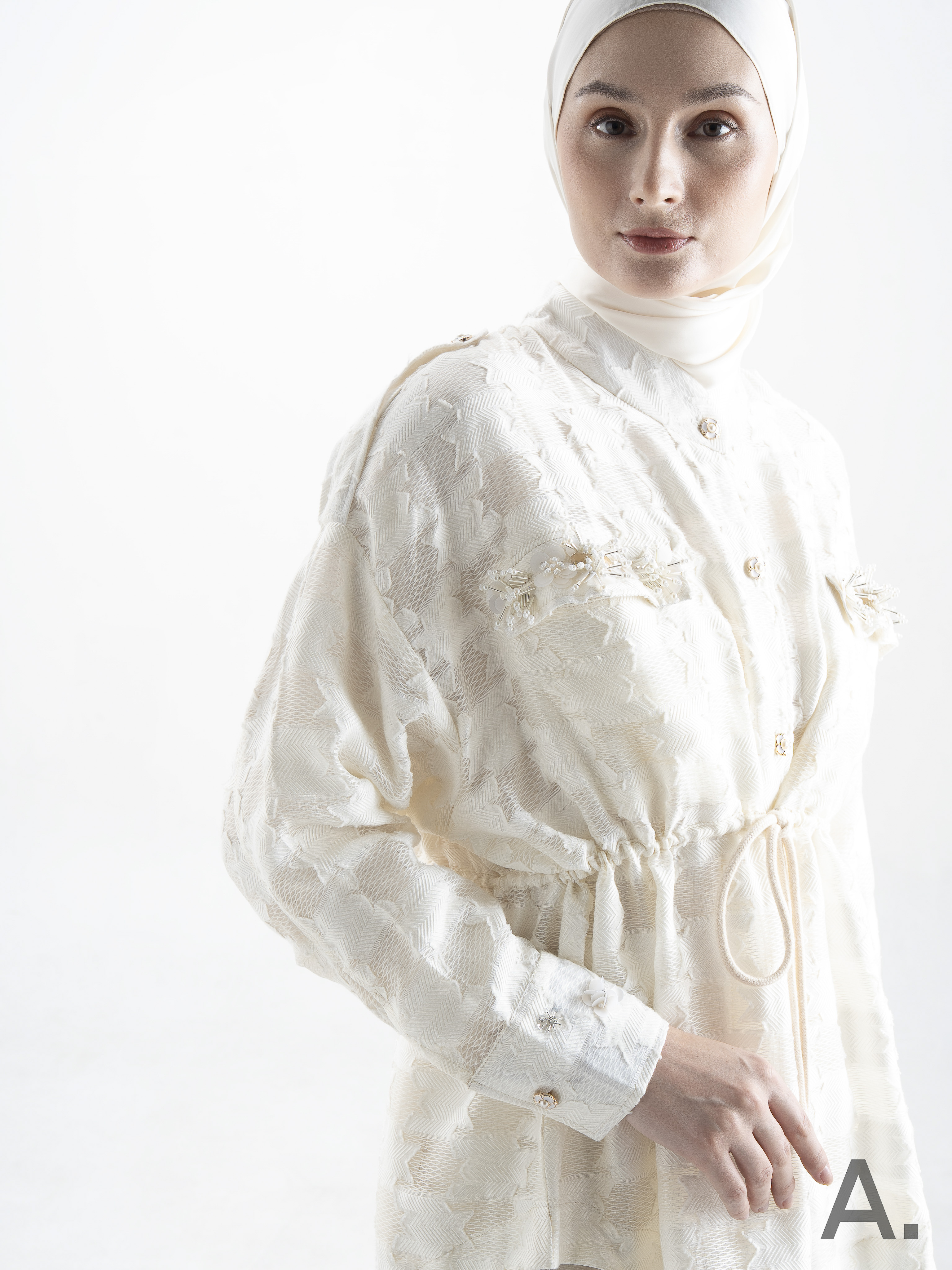 Berza Outer Creme