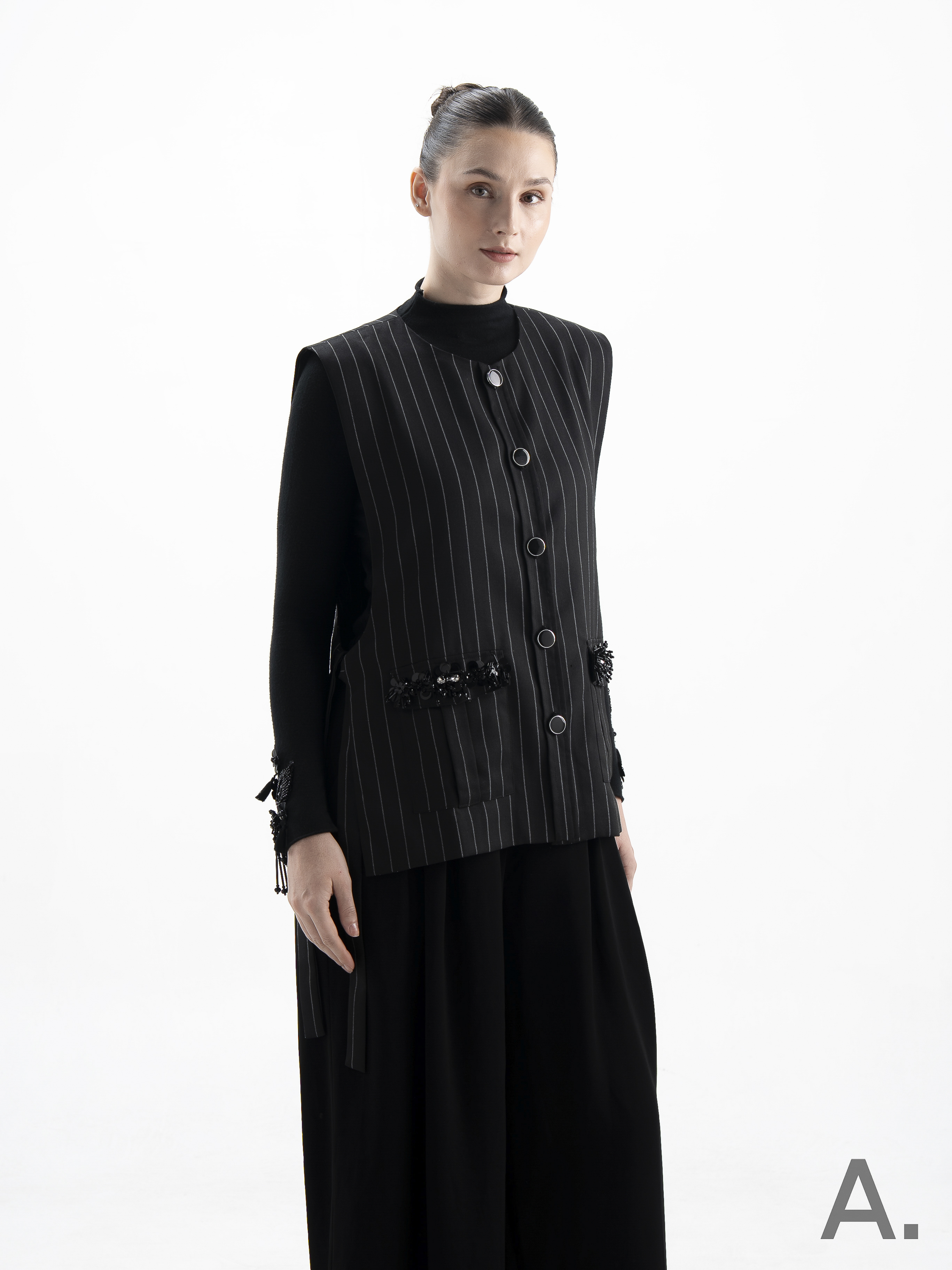 Bexya Vest Black