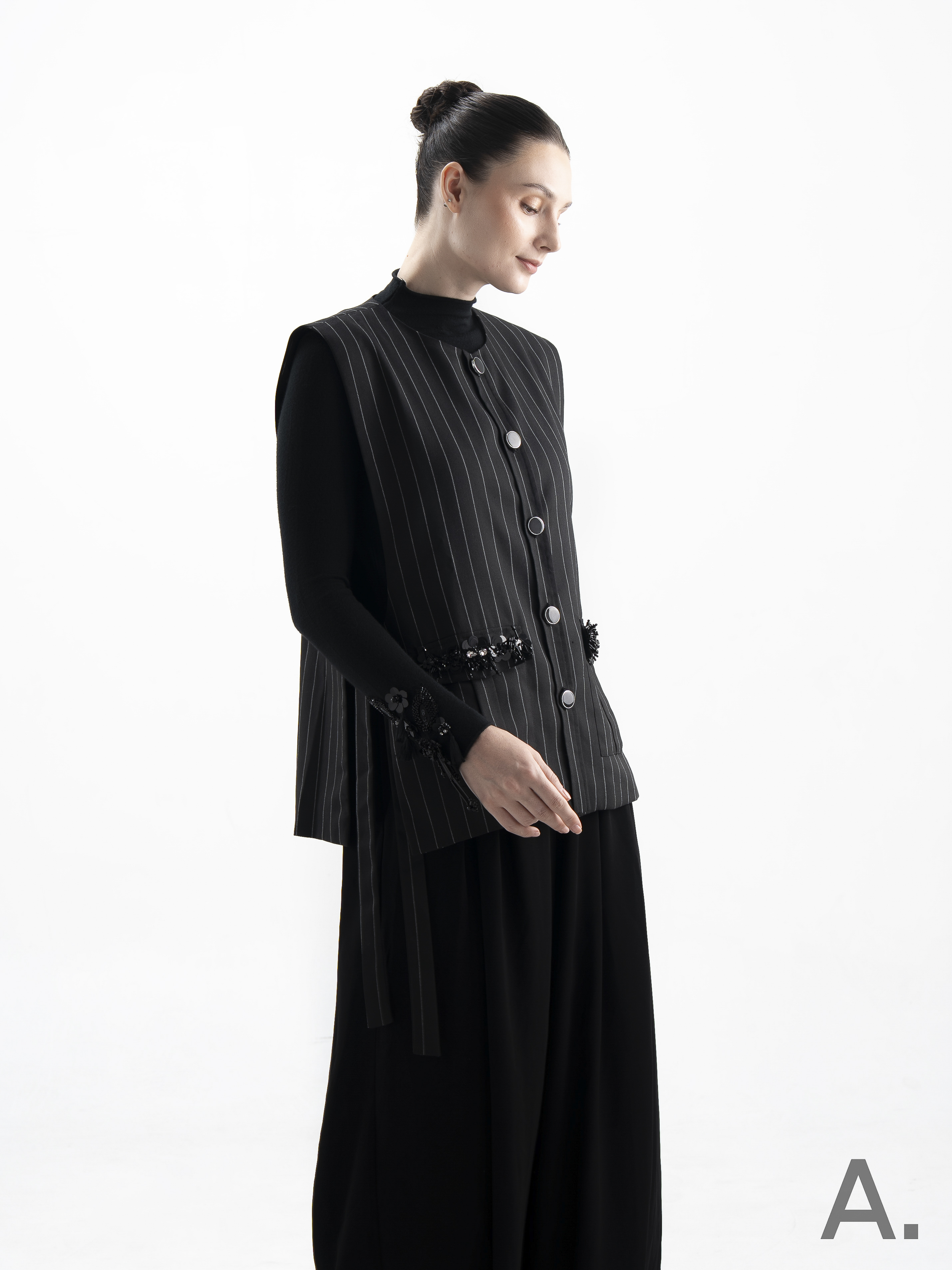 Bexya Vest Black