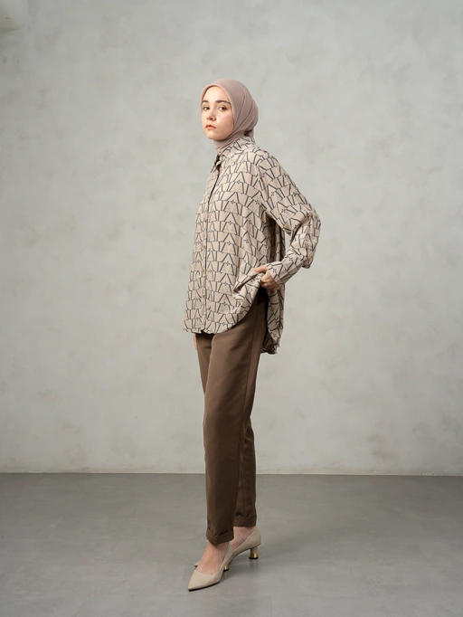 Image of [BUNDLE] Laiqa Shirt Khaky + Noura Scarves Black