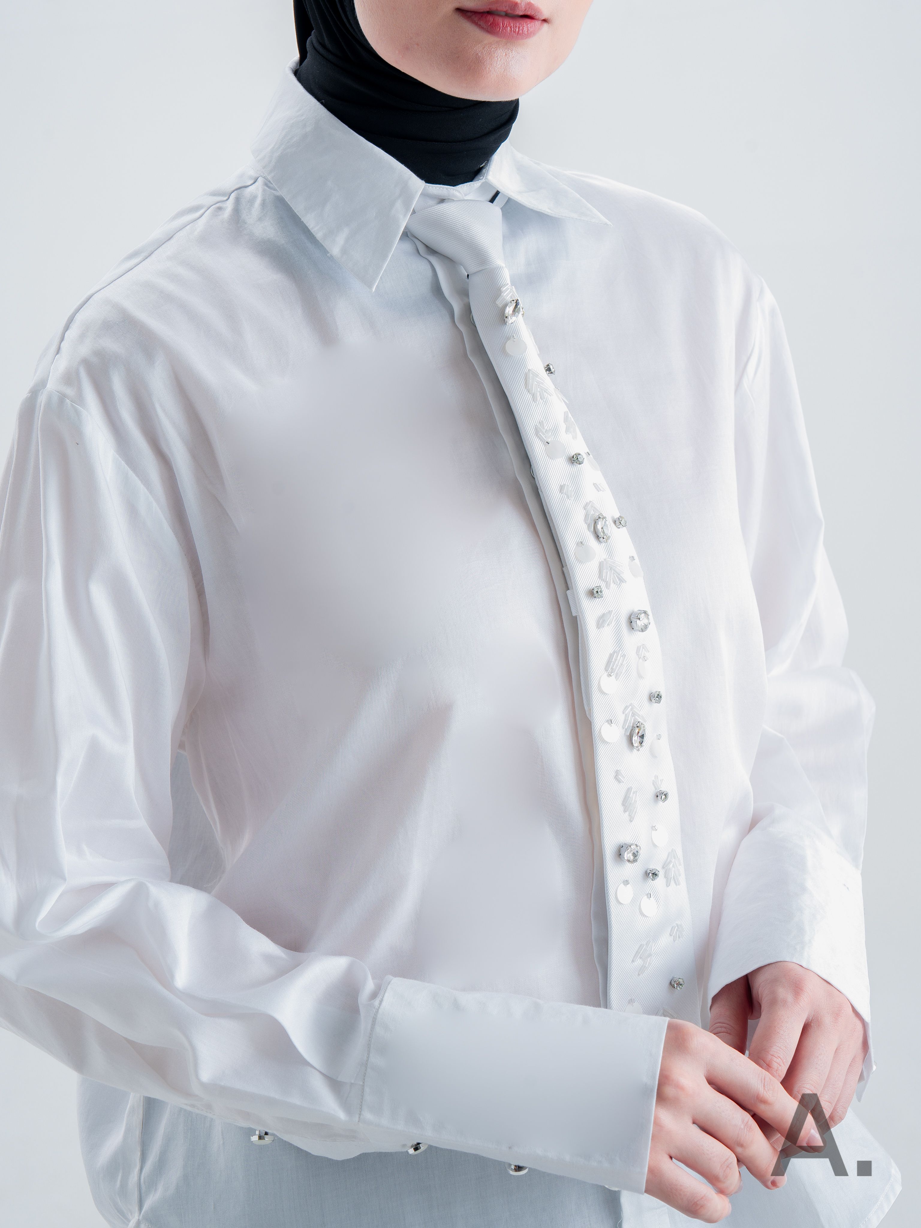 Bexy Shirt With Tie White