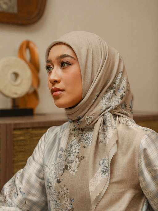 Image of Syahara Scarves Khaky