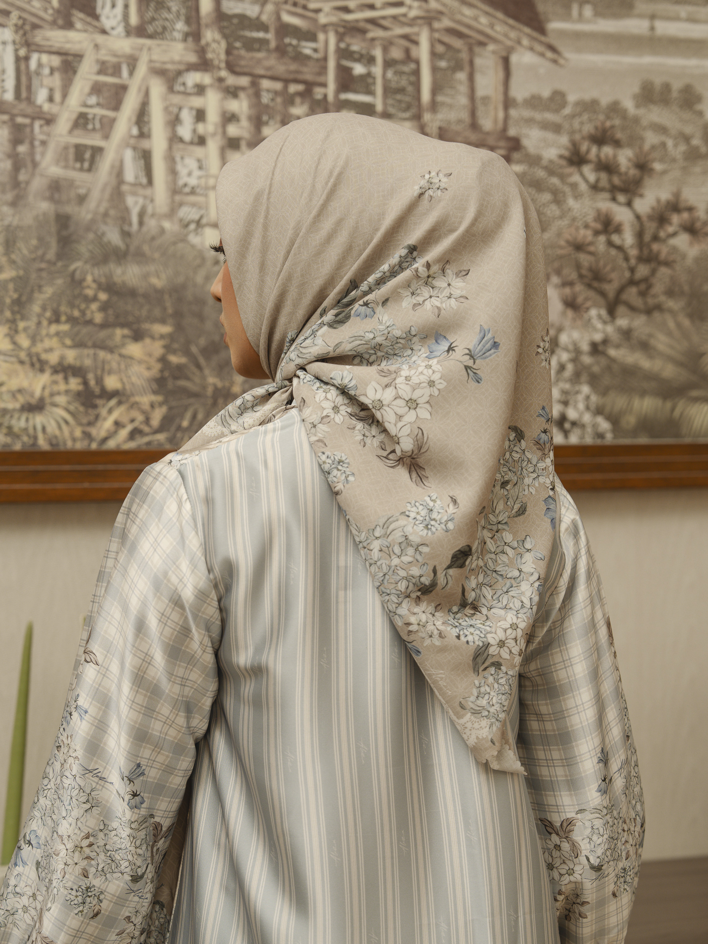 Syahara Scarves Khaky