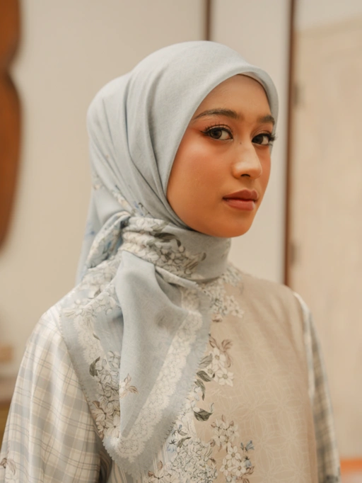 Image of Syahara Scarves Blue