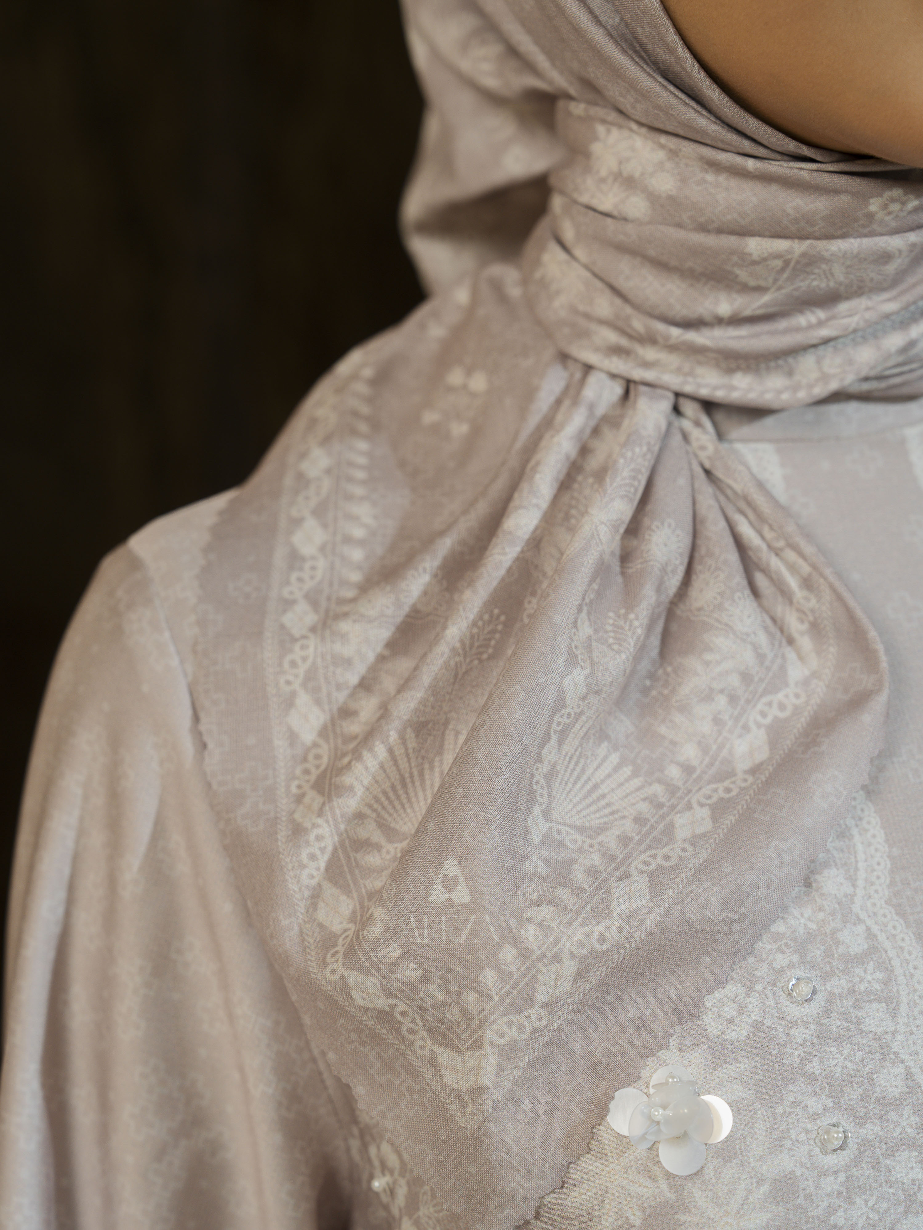 Arza Scarves Beige