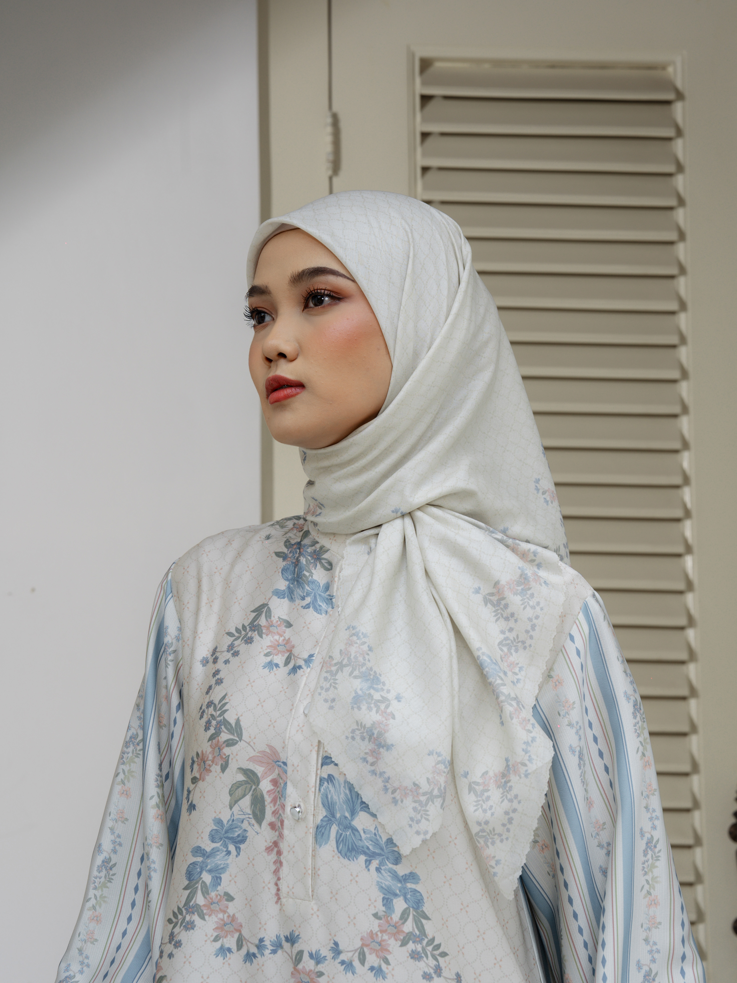 Reisa Scarves Creme