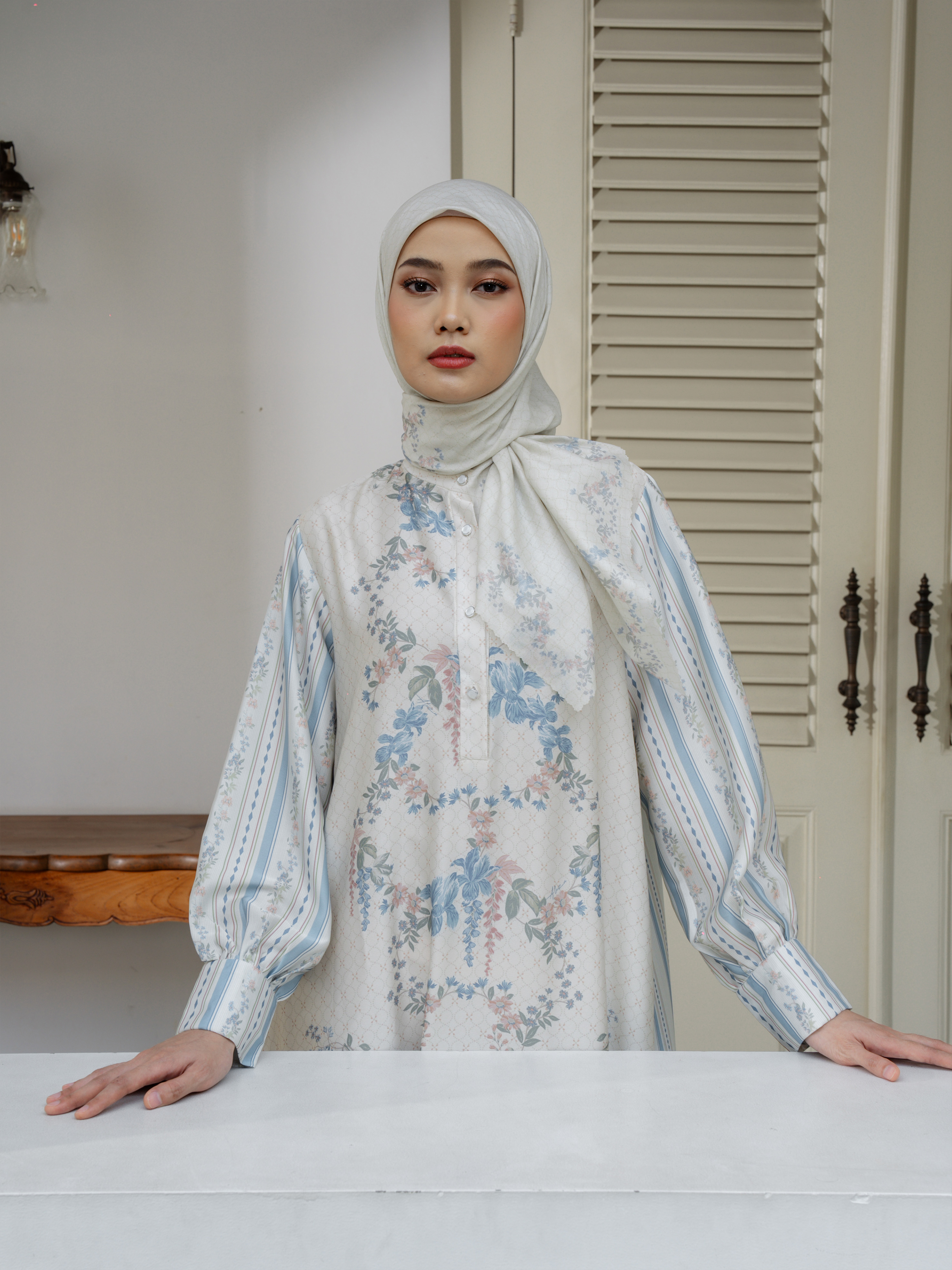 Reisa Scarves Creme
