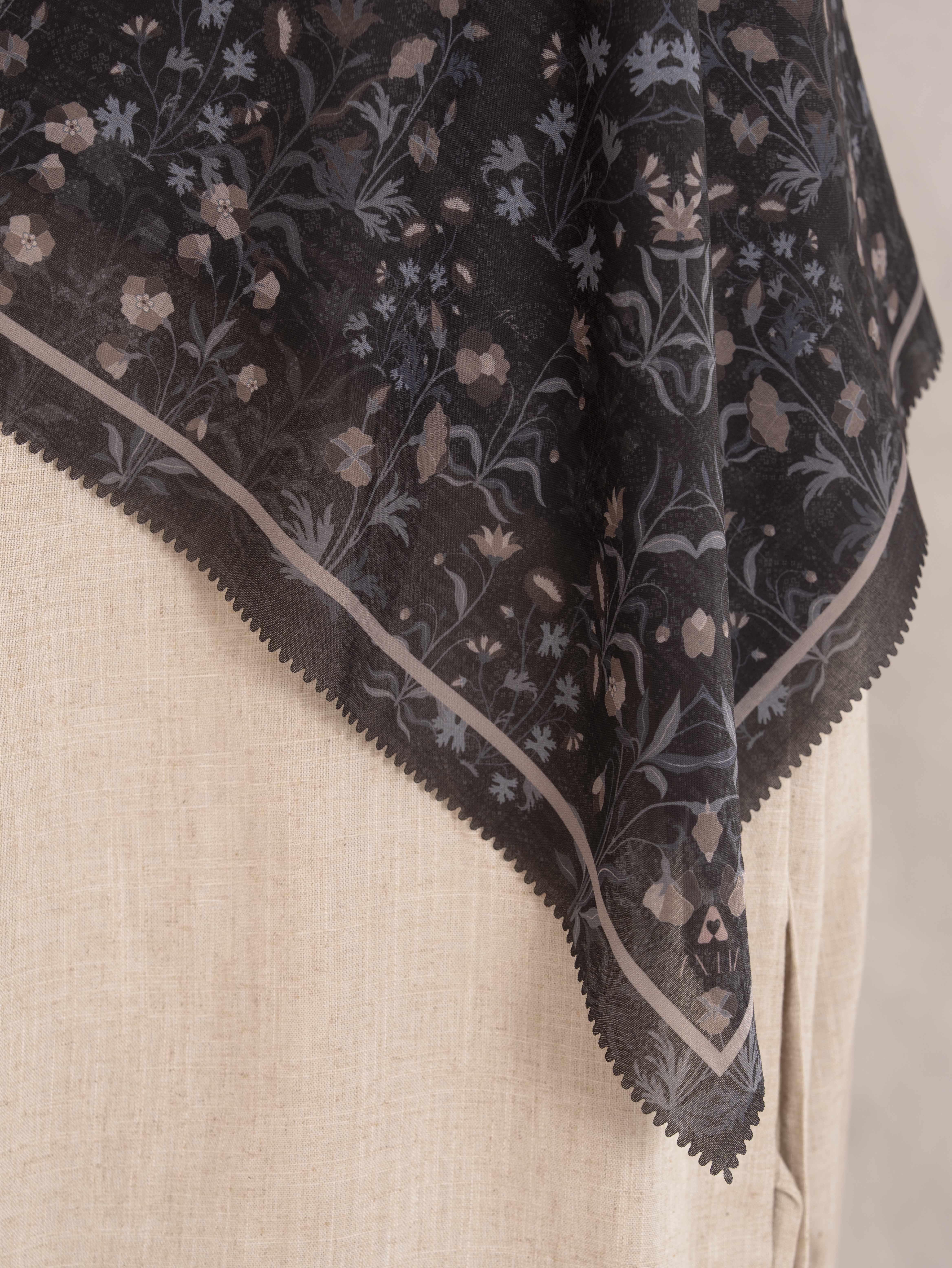 Serra Scarves Black
