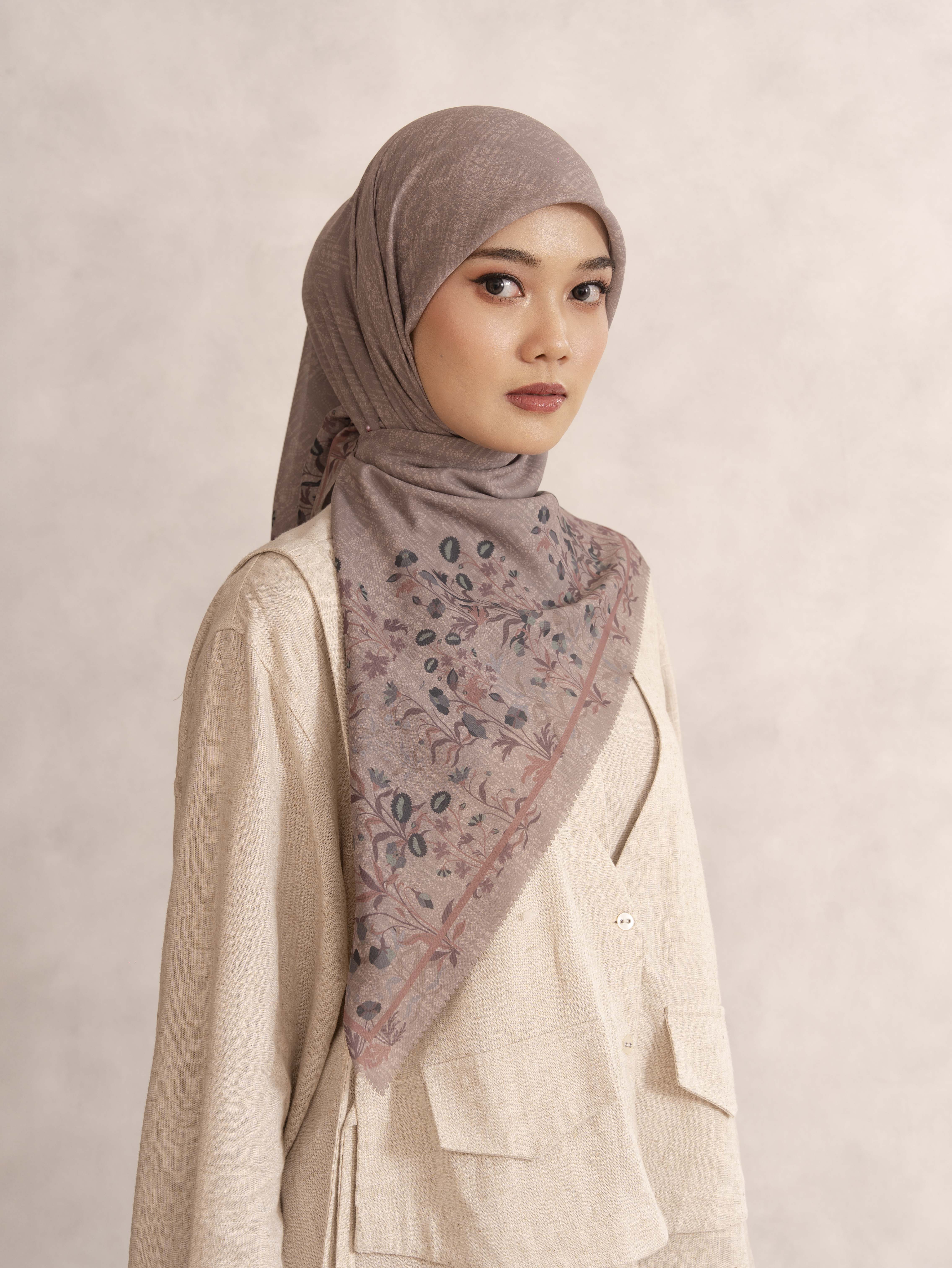 Serra Scarves Taupe