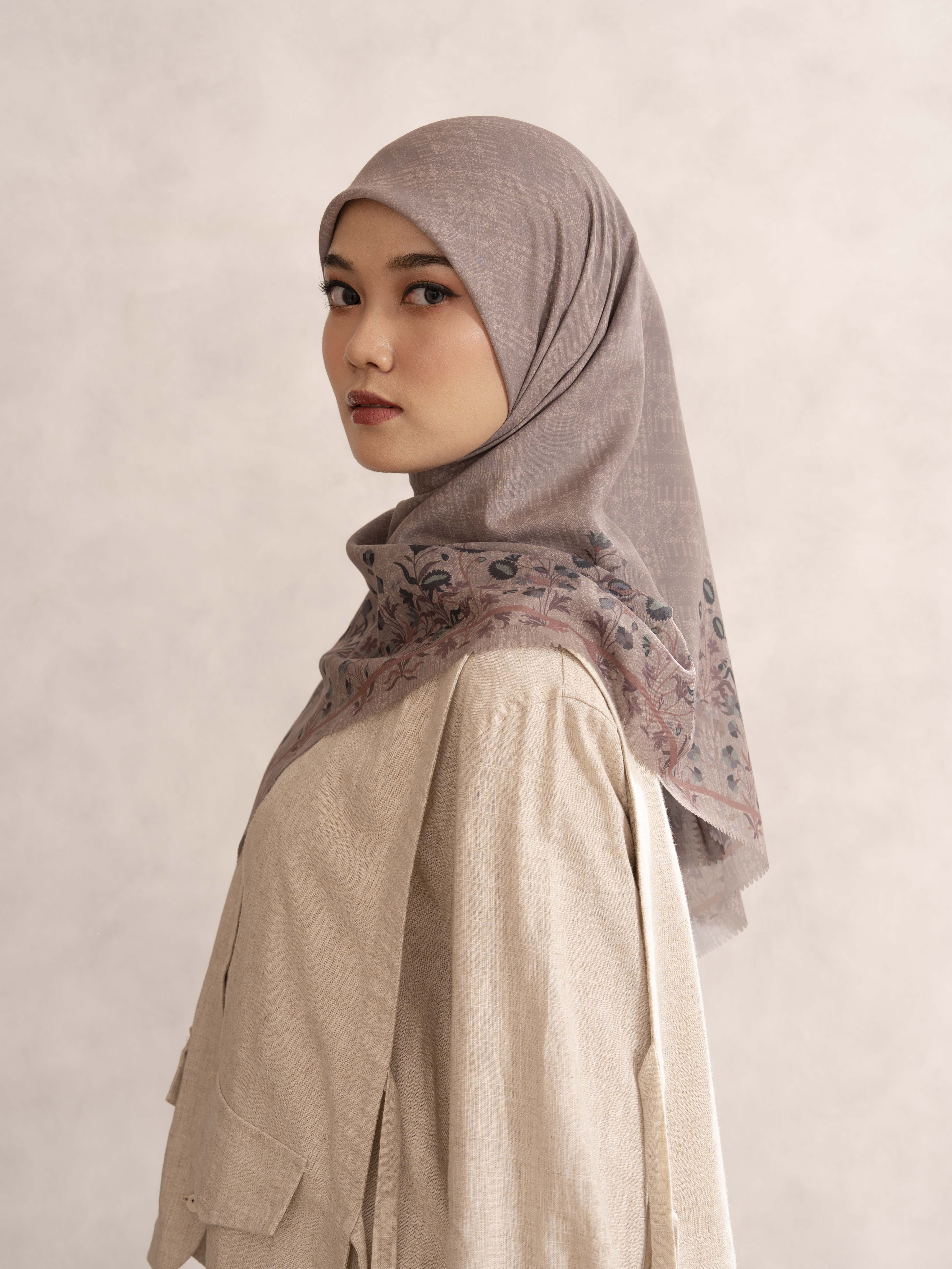 Serra Scarves Taupe